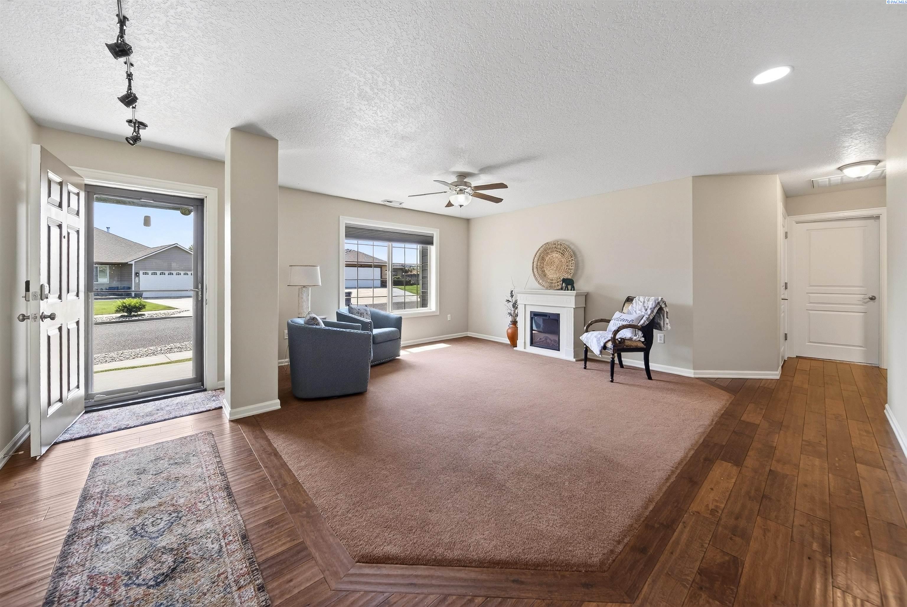 3702 22nd Ave, Kennewick, WA 99338