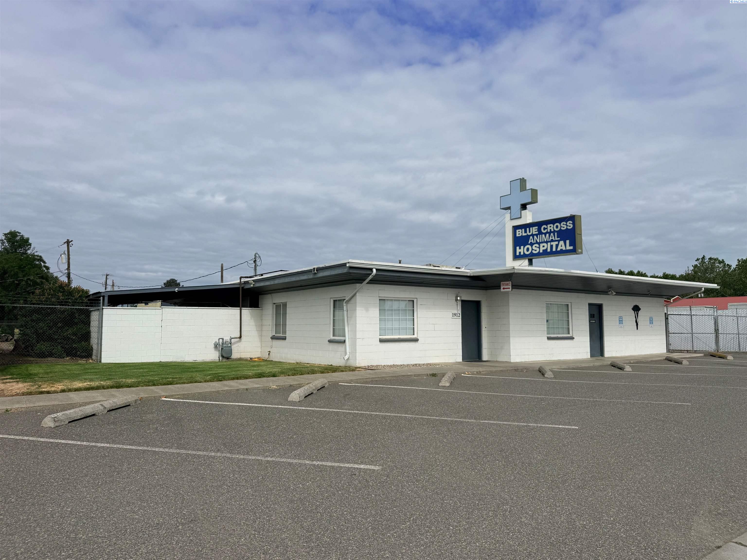 1912 4th Ave, Pasco, WA 99301