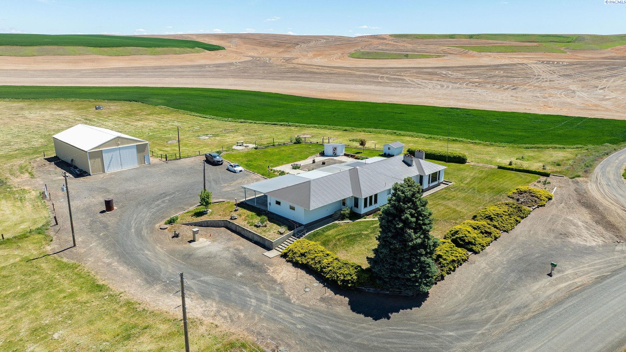 1751 Glorfield Rd., St. John WA 99171