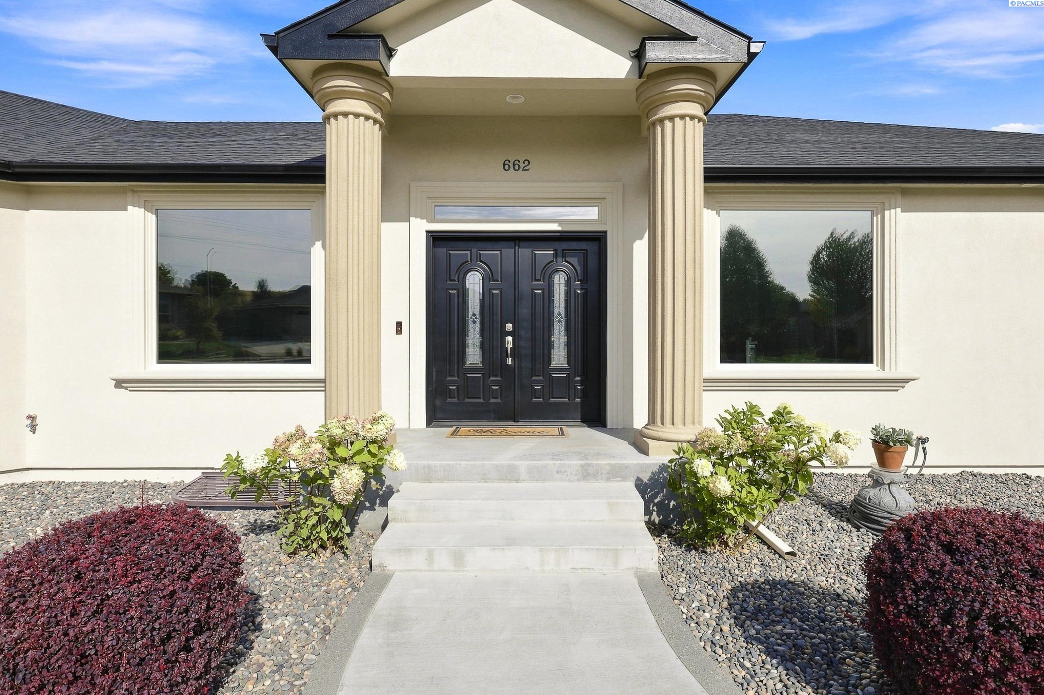 662 S Hawaii Pl, Kennewick, WA 99336