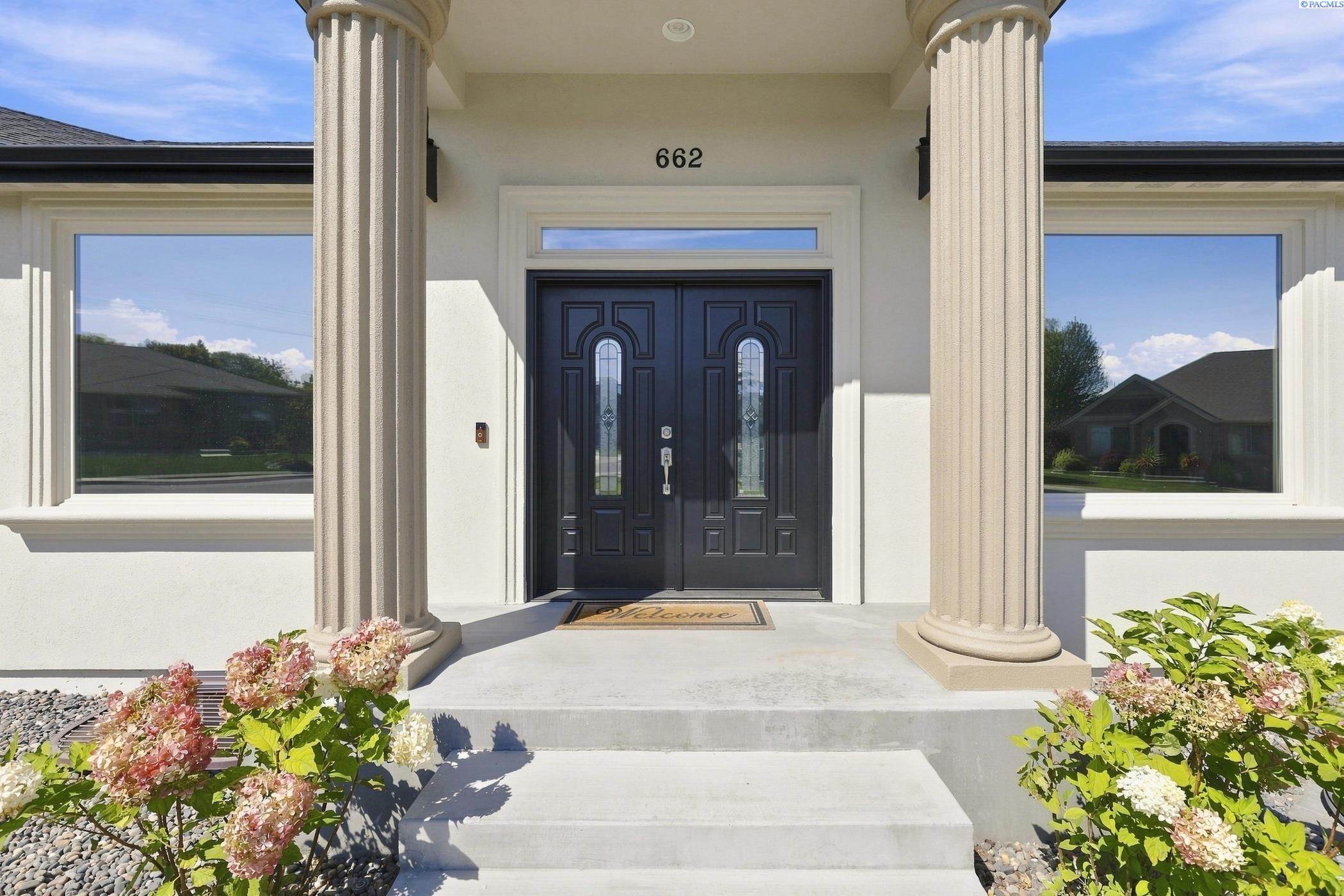 662 S Hawaii Pl, Kennewick, WA 99336