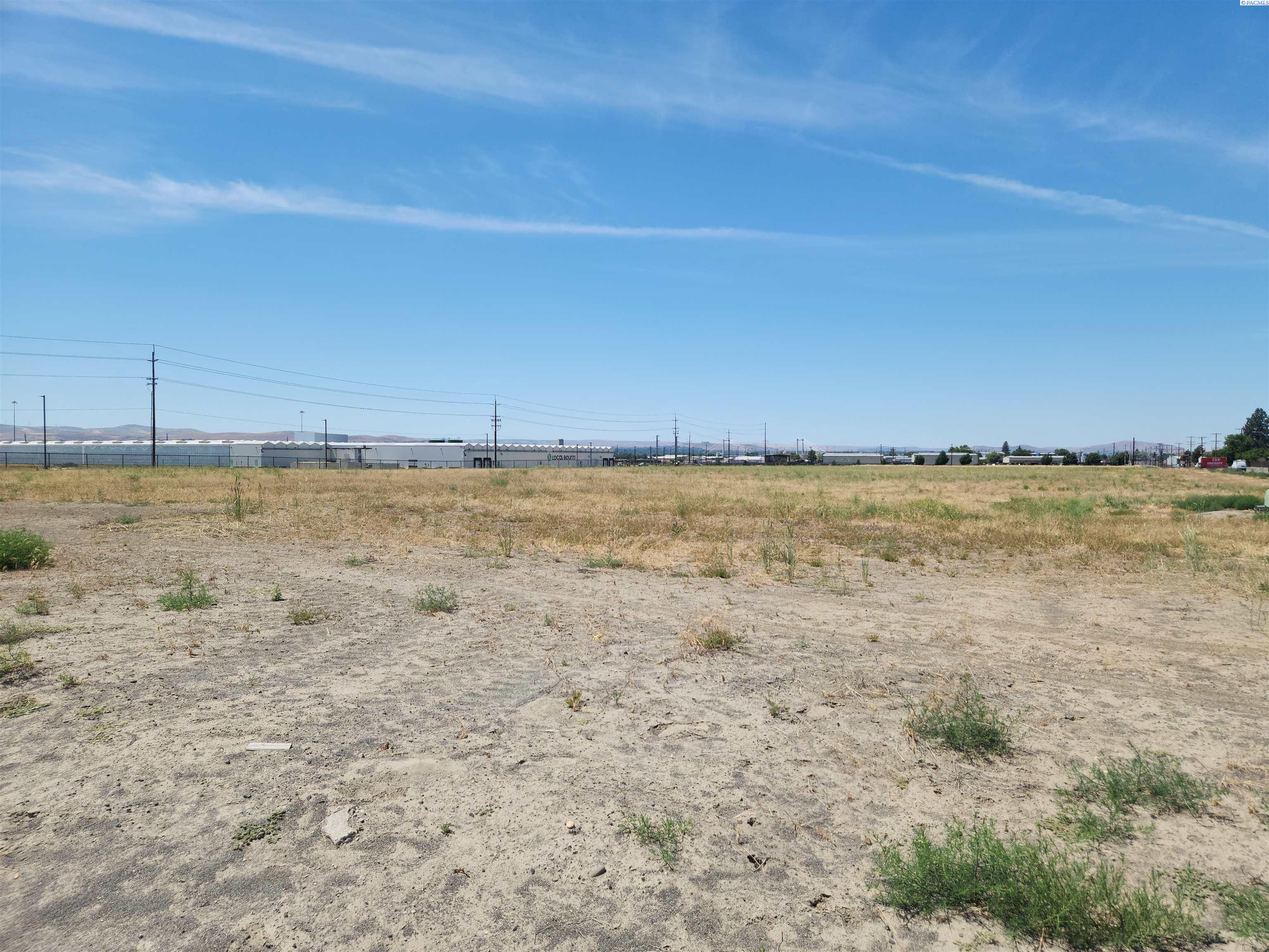 NKA Elm Ave, Pasco, WA 99301