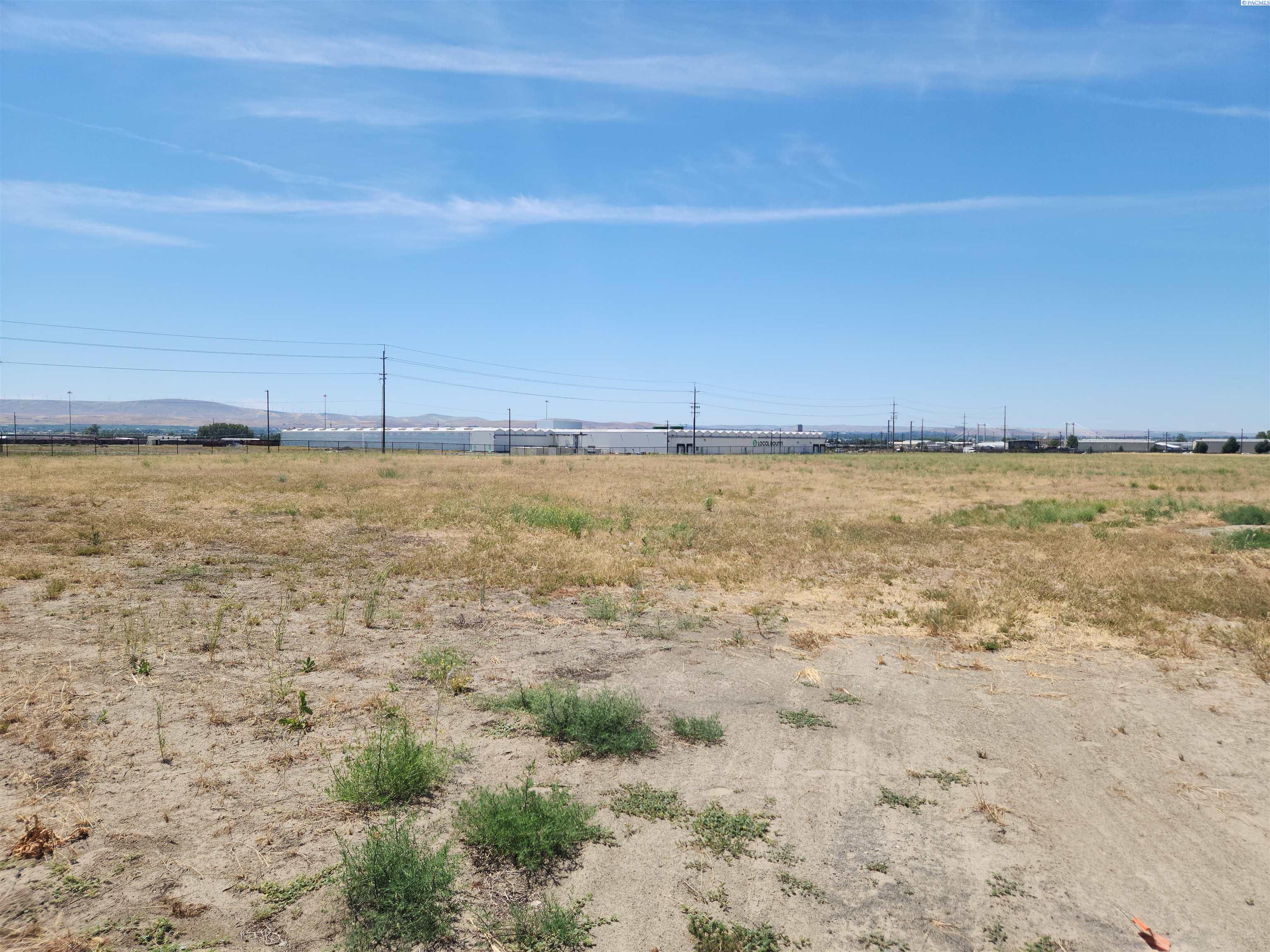 NKA Elm Ave, Pasco, WA 99301