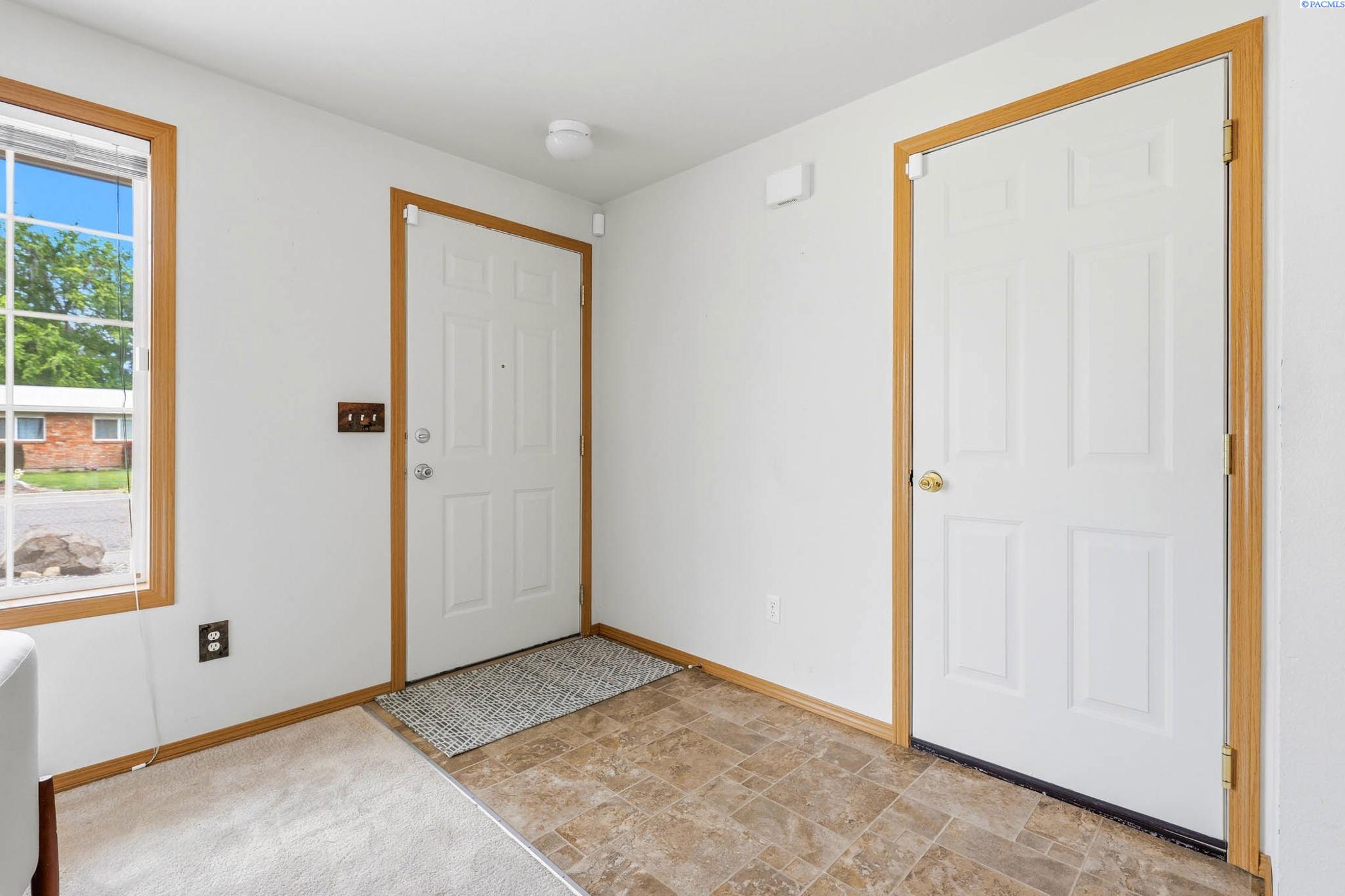 201 34th Ave, Kennewick, WA 99337