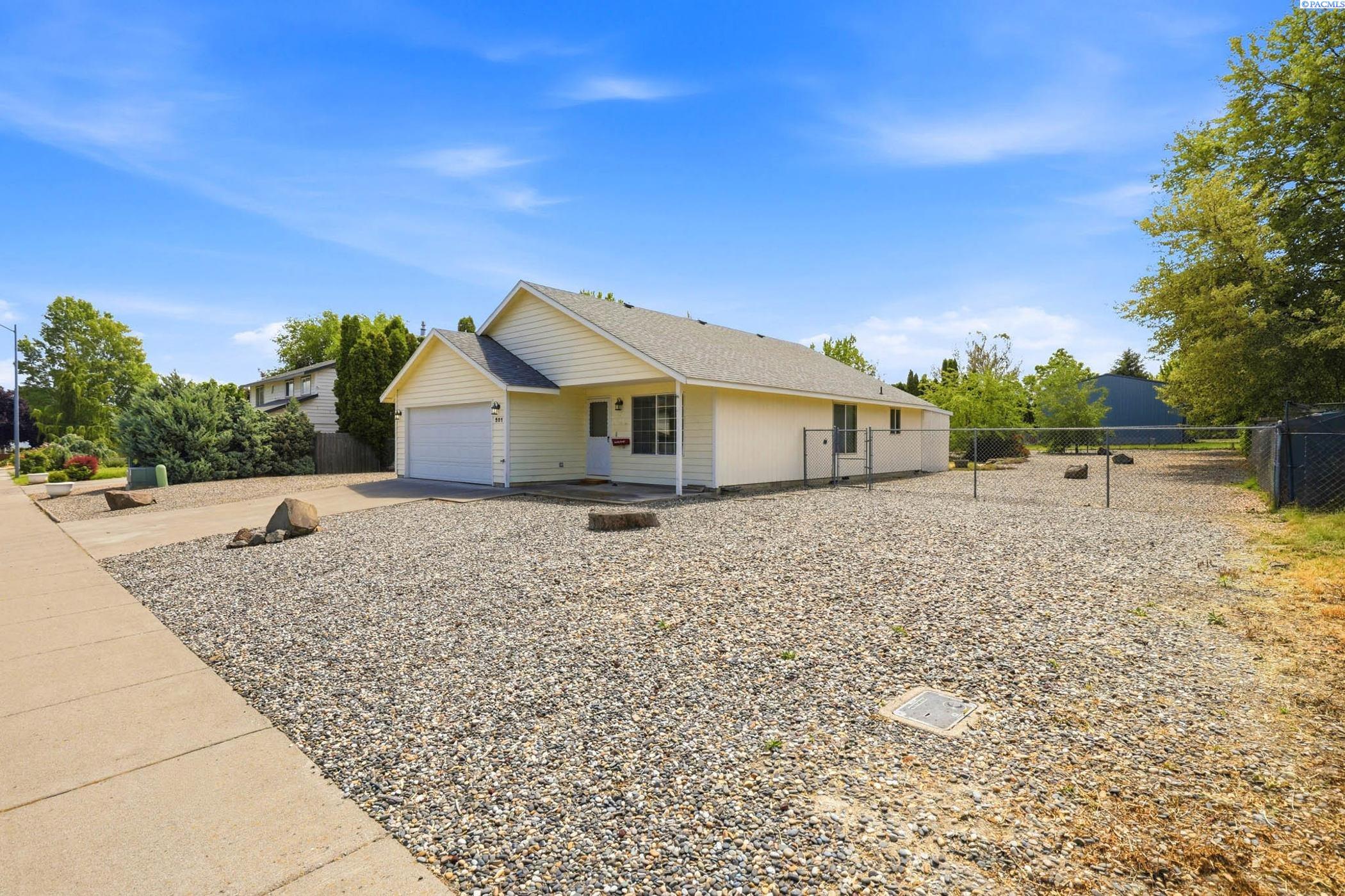 201 34th Ave, Kennewick, WA 99337