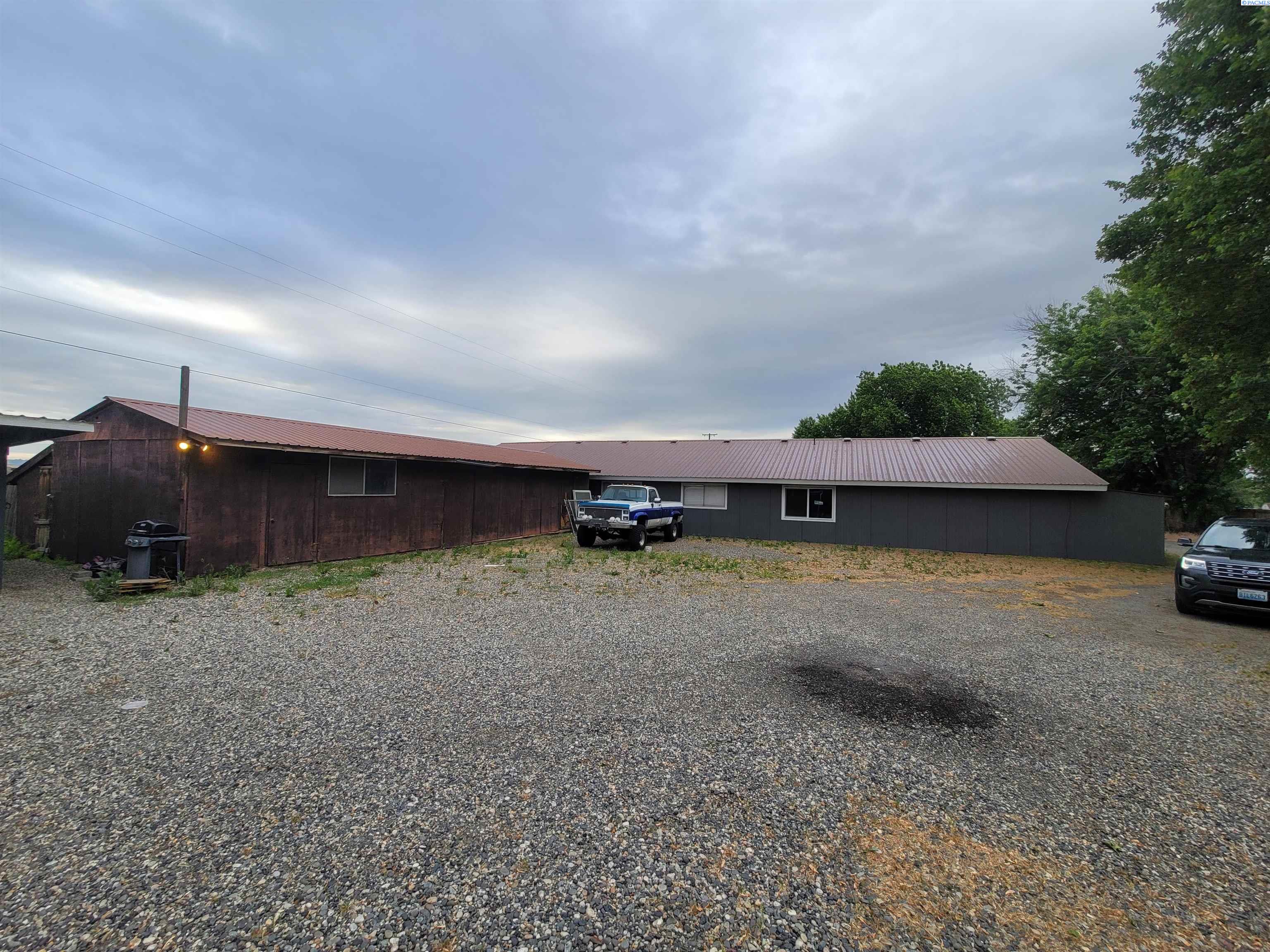 24524 Oak St, Kennewick, WA 99337