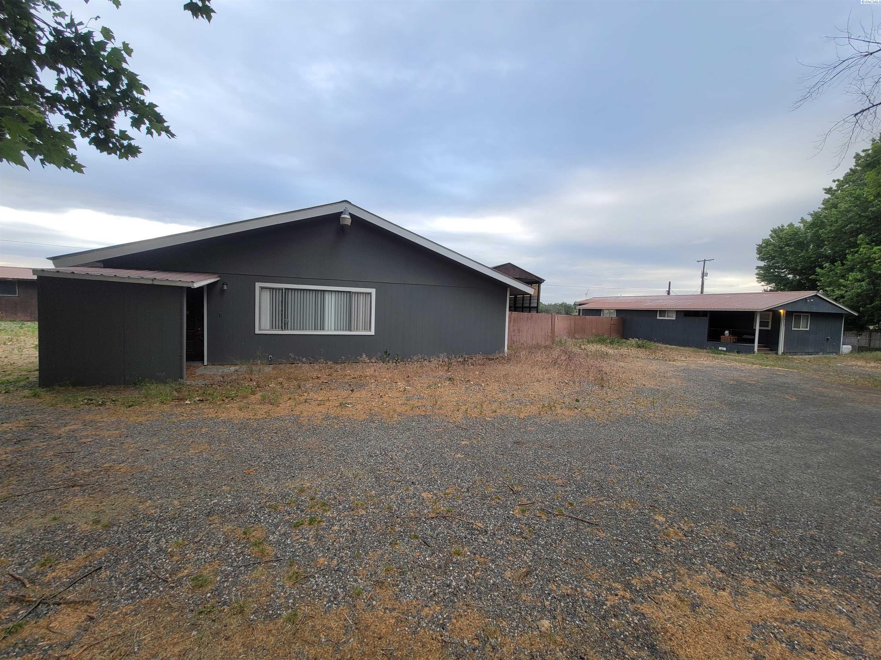 24524 Oak St, Kennewick, WA 99337