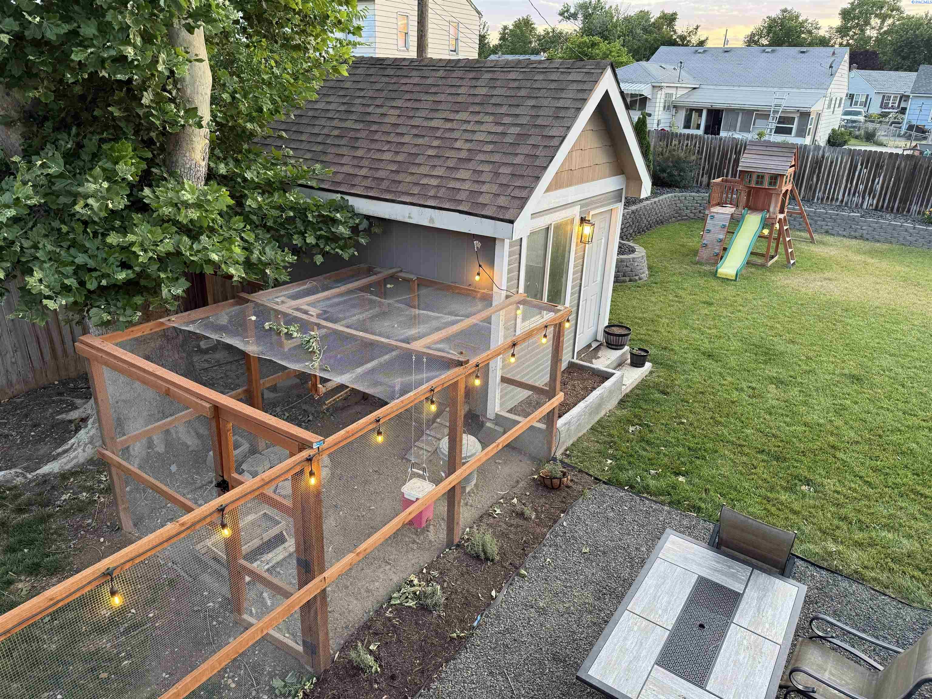 325 Casey Ave, Richland, WA 99352