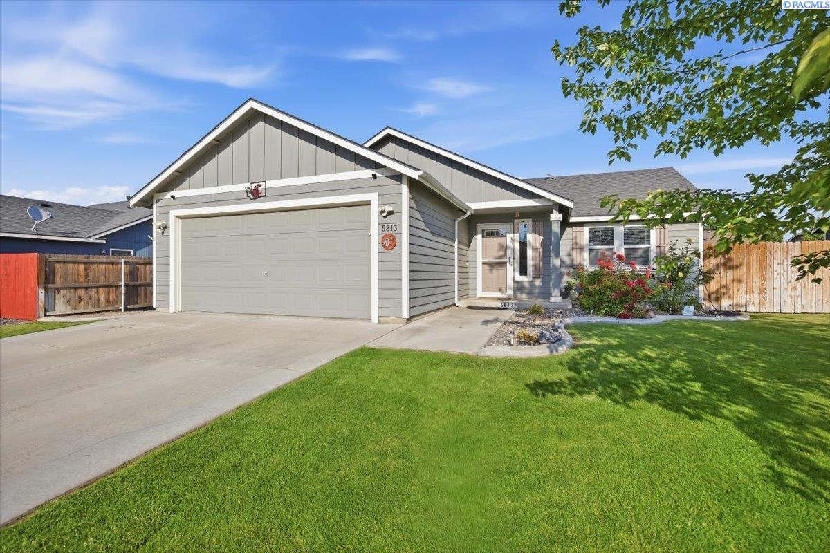 5813 Robert Wayne Dr, Pasco, WA 99301