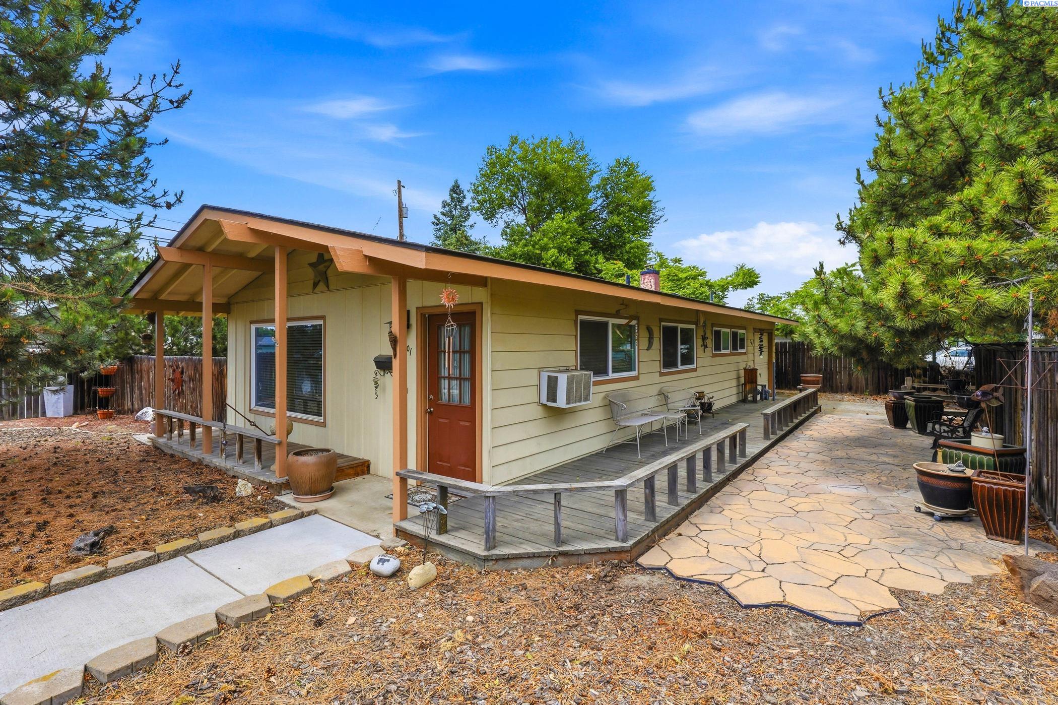 2101 Duportail St, Richland, WA 99352
