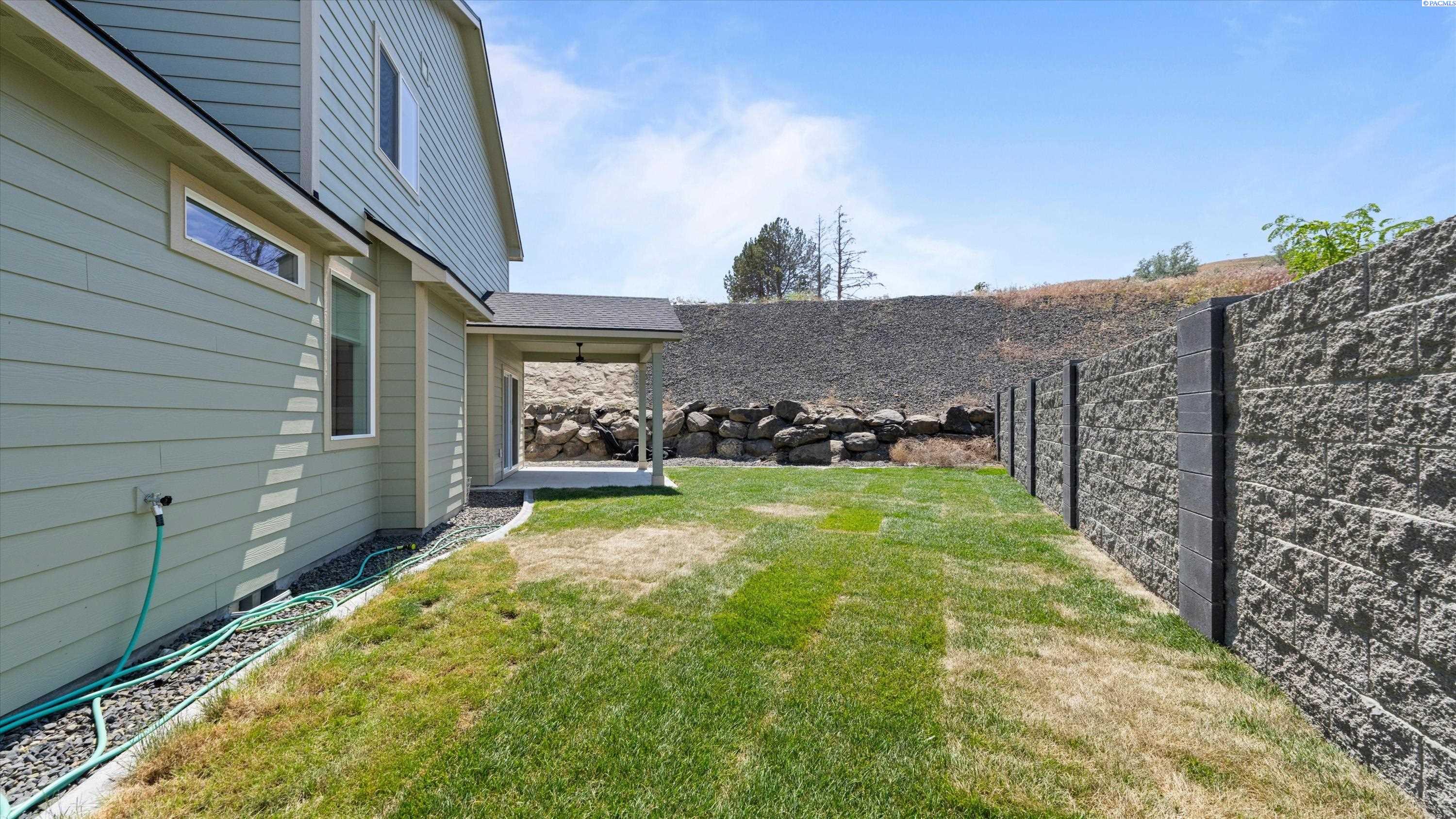 760 Mara Loop, Richland, WA 99352