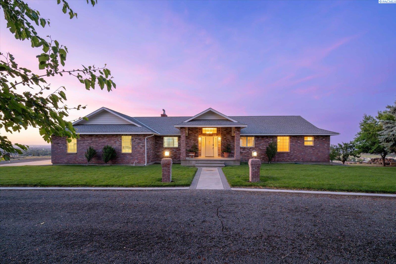 37129 Olympia St, Kennewick, WA 99338