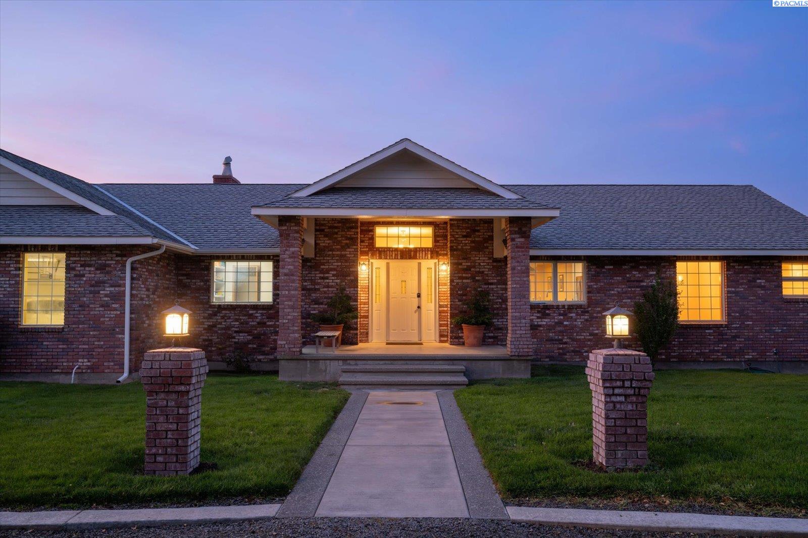 37129 Olympia St, Kennewick, WA 99338