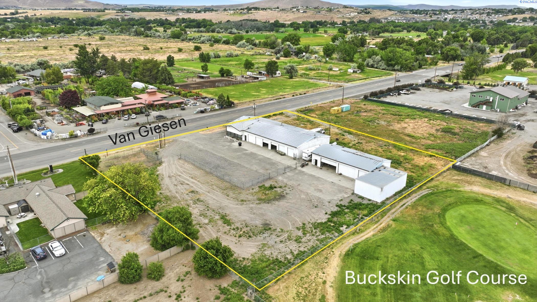 2676 Van Giesen St, Richland, WA 99354
