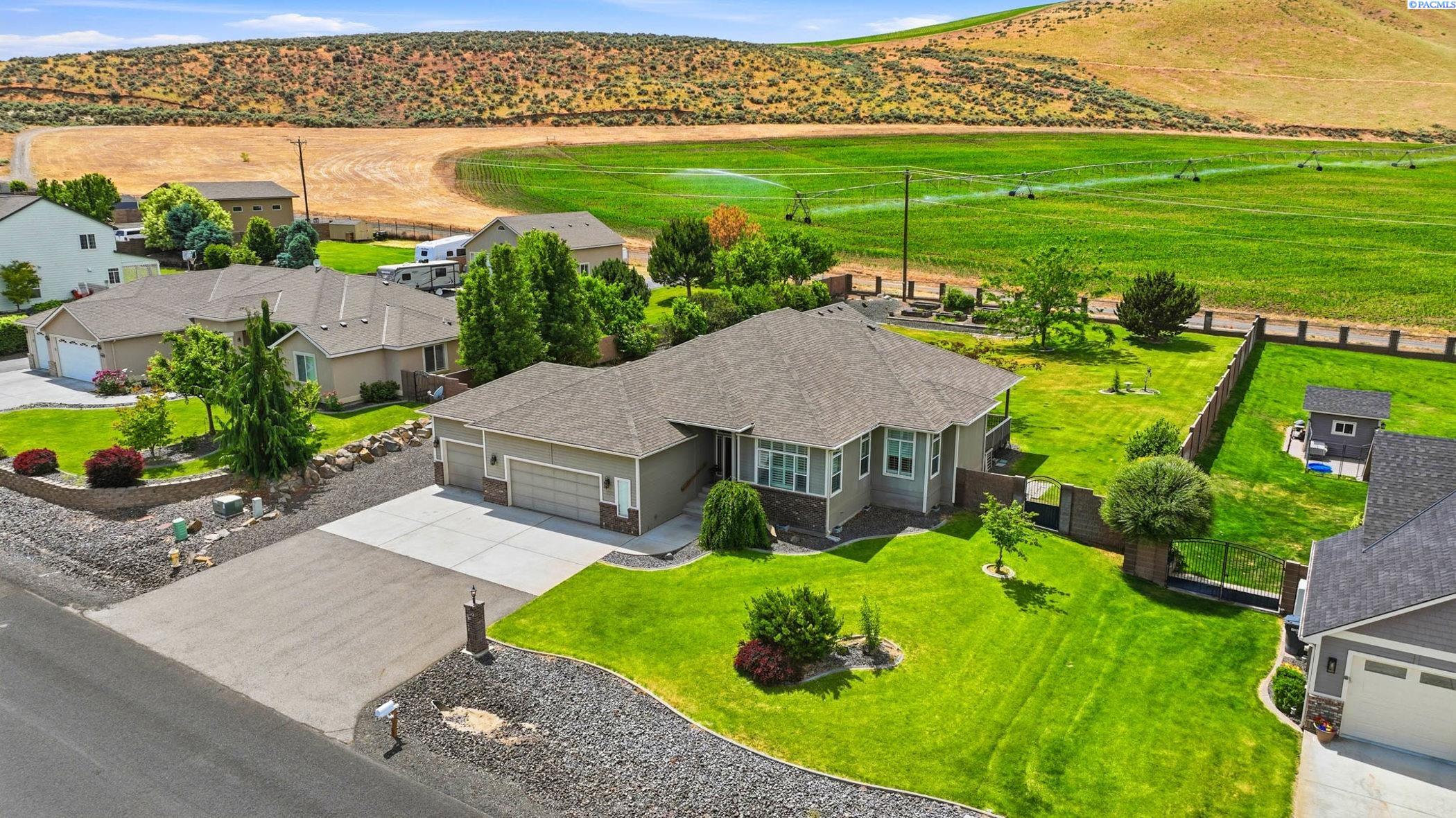 10308 S Grandview Lane, Kennewick WA 99338