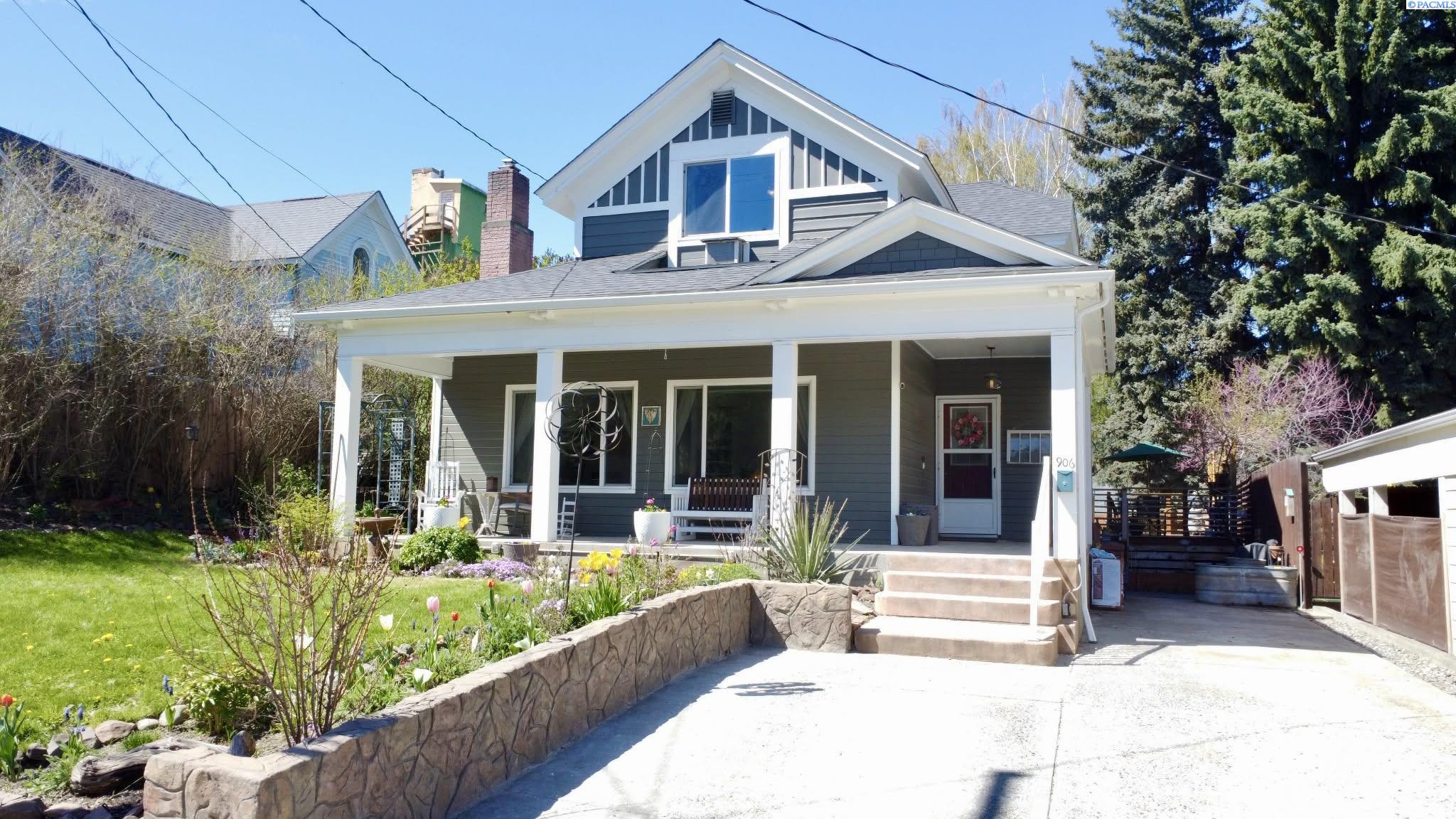 906 S East St, Colfax WA 99111-1502
