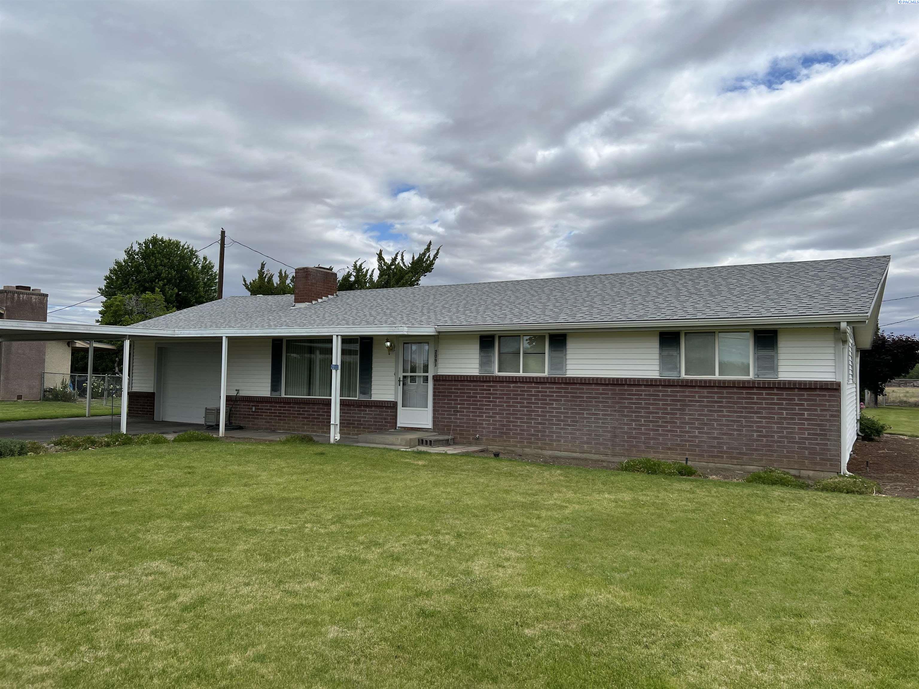 2091 Ashue Rd., Wapato WA 98951