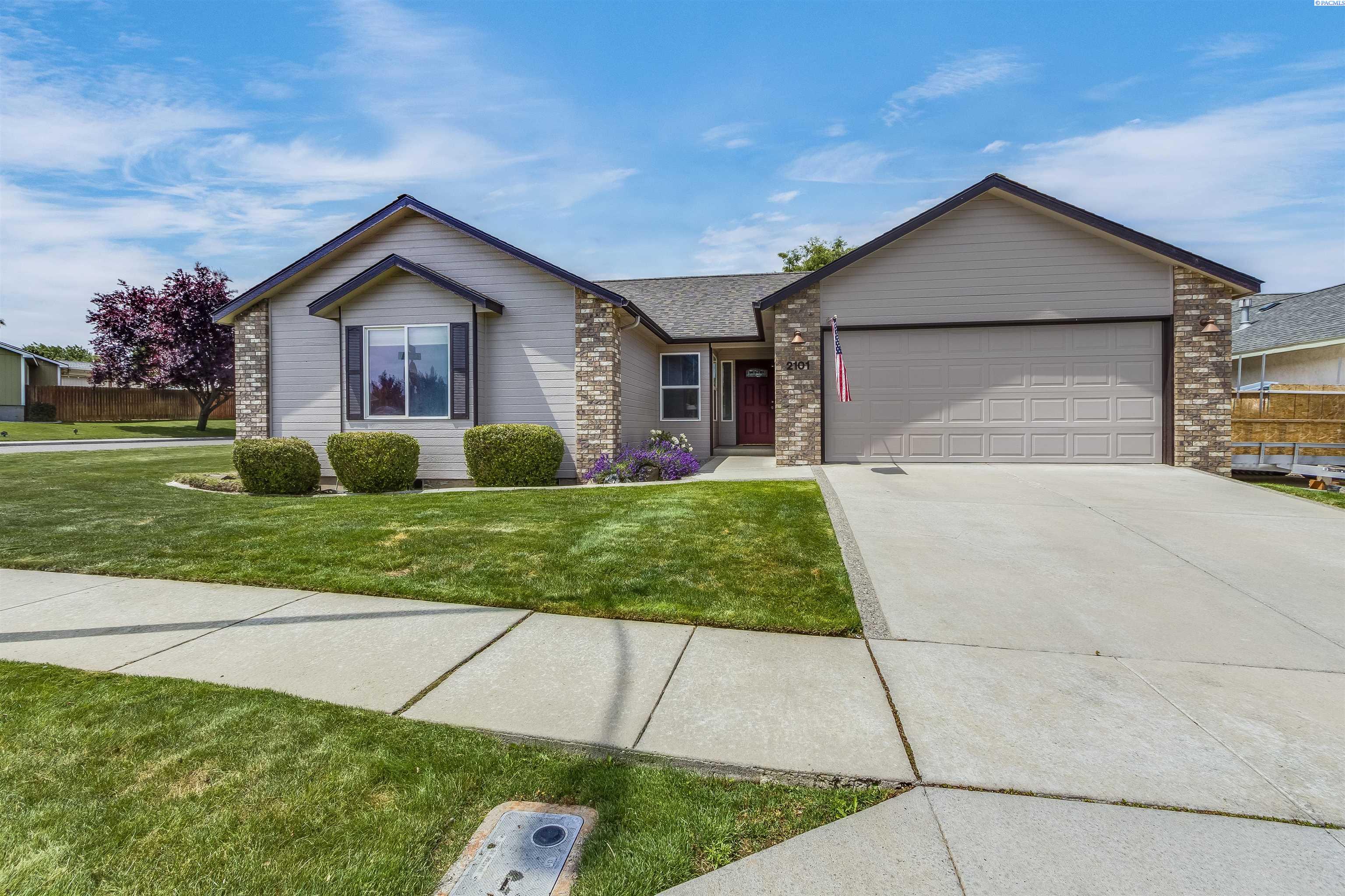 2101 Arthur Loop, Kennewick, WA 99338