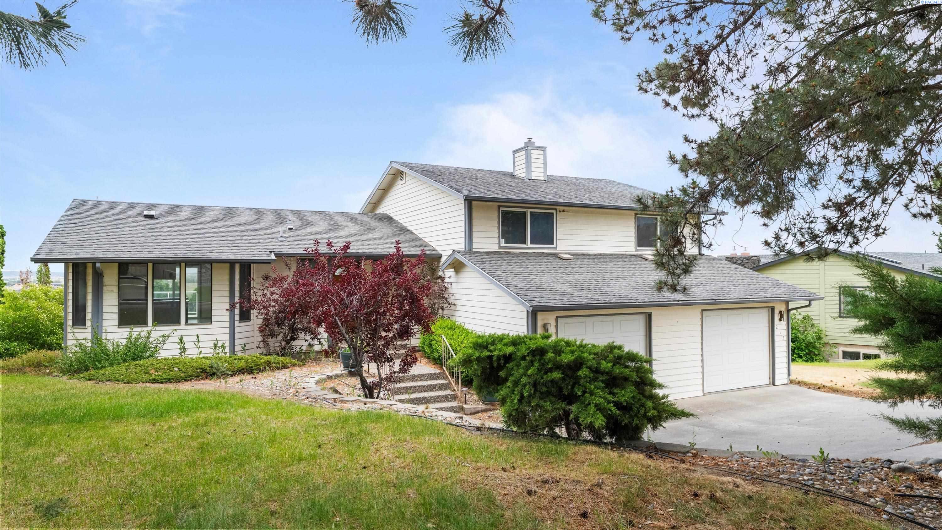 212 Edgewood Dr, Richland, WA 99352