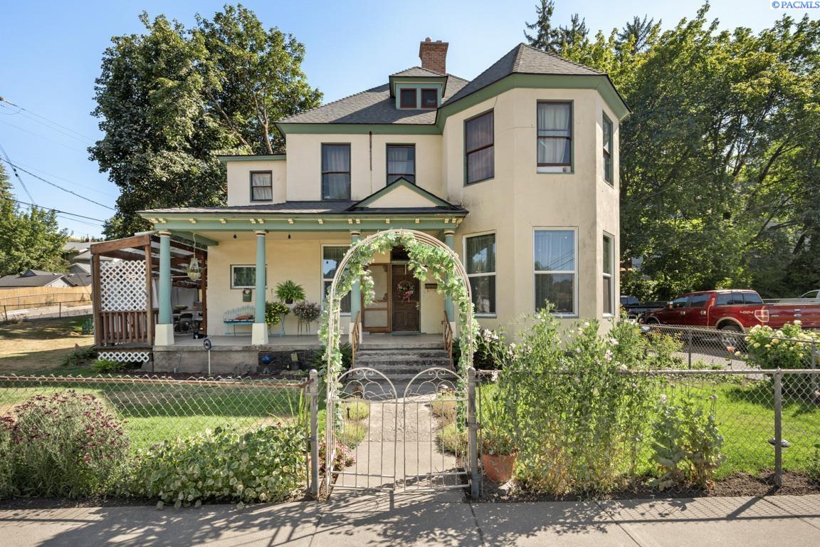 108 E Wawawai Street, Colfax WA 99111