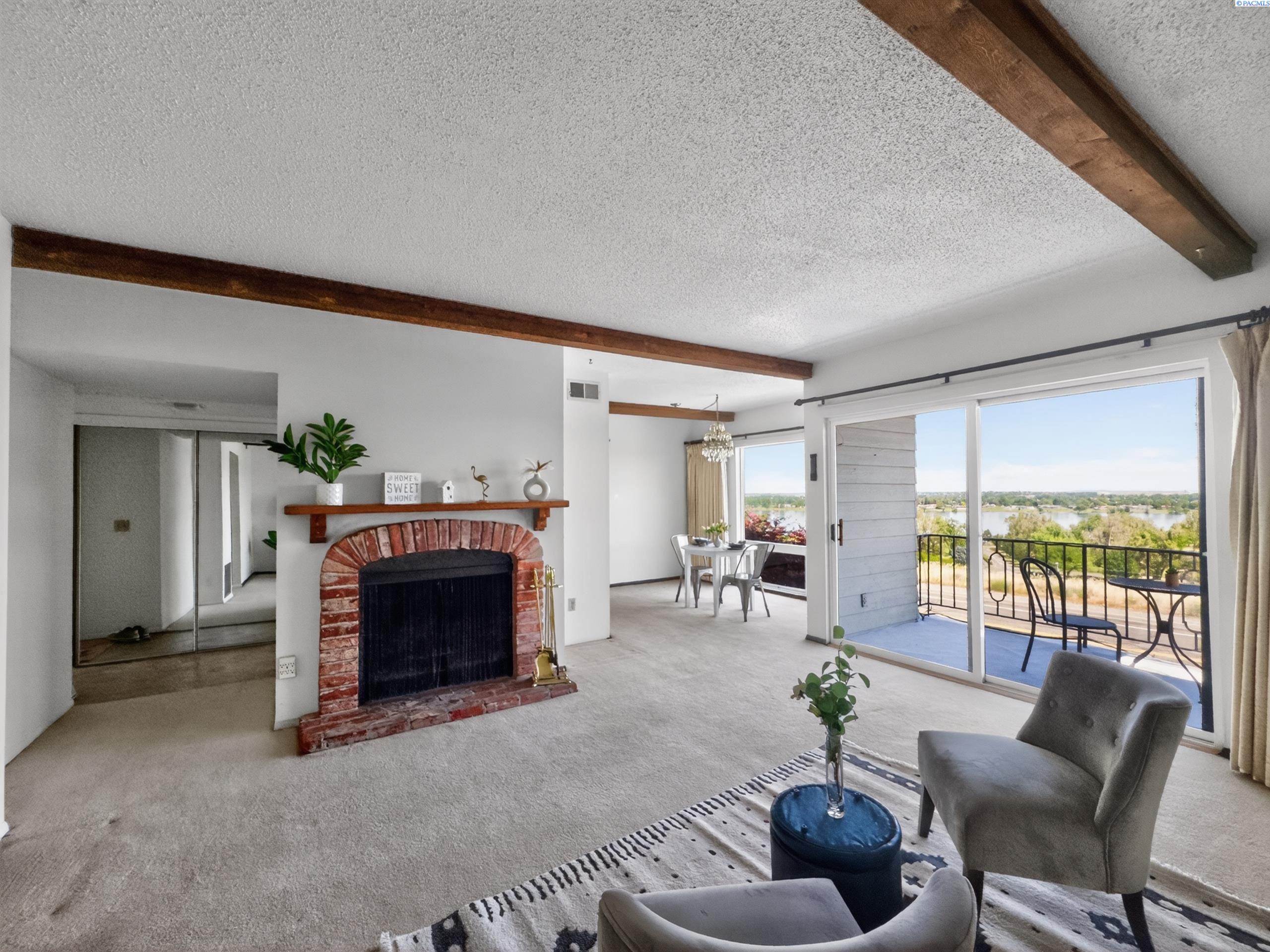 2401 W Canal Dr #D-1, Kennewick, WA 99336