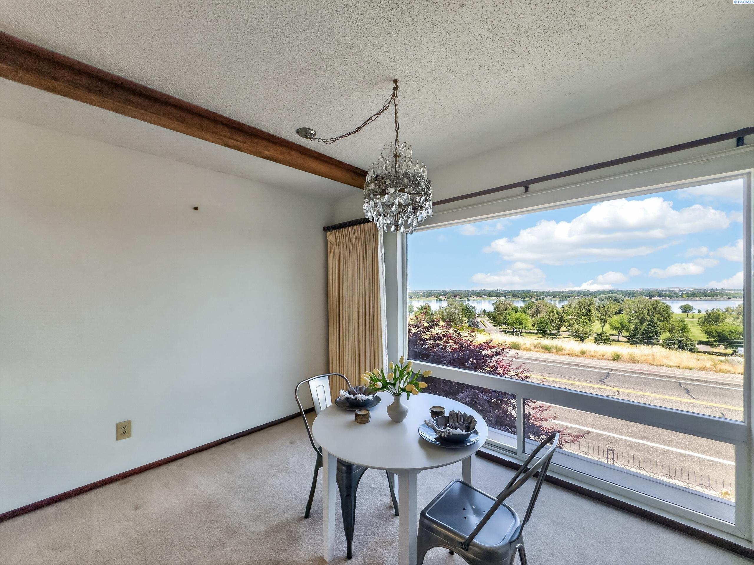 2401 W Canal Dr #D-1, Kennewick, WA 99336