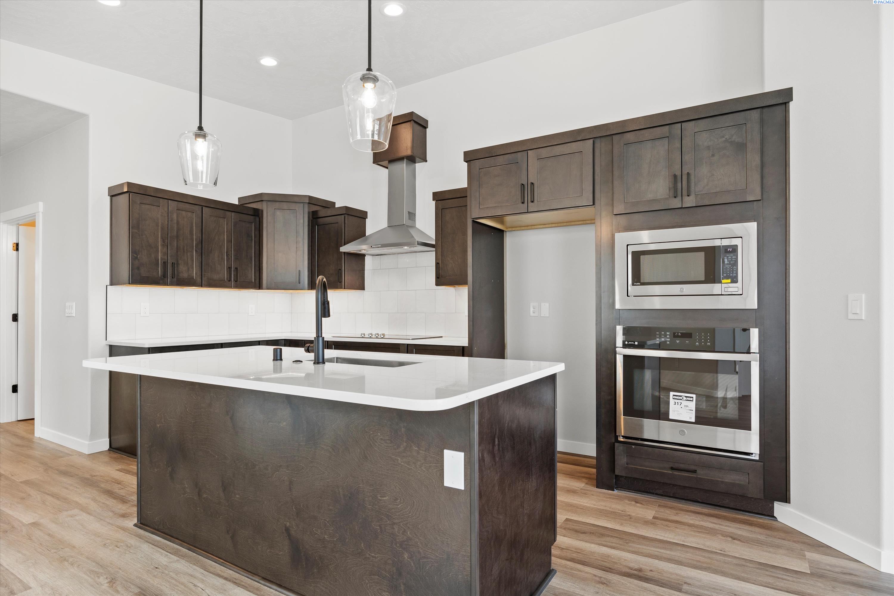 3351 Nelson St, Kennewick, WA 99338