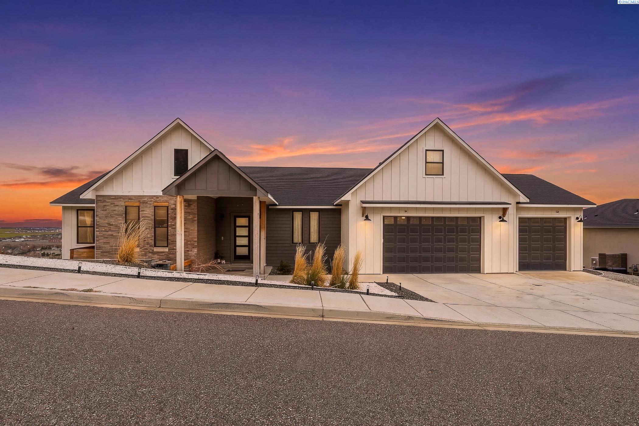 5520 Hershey, West Richland WA 99353