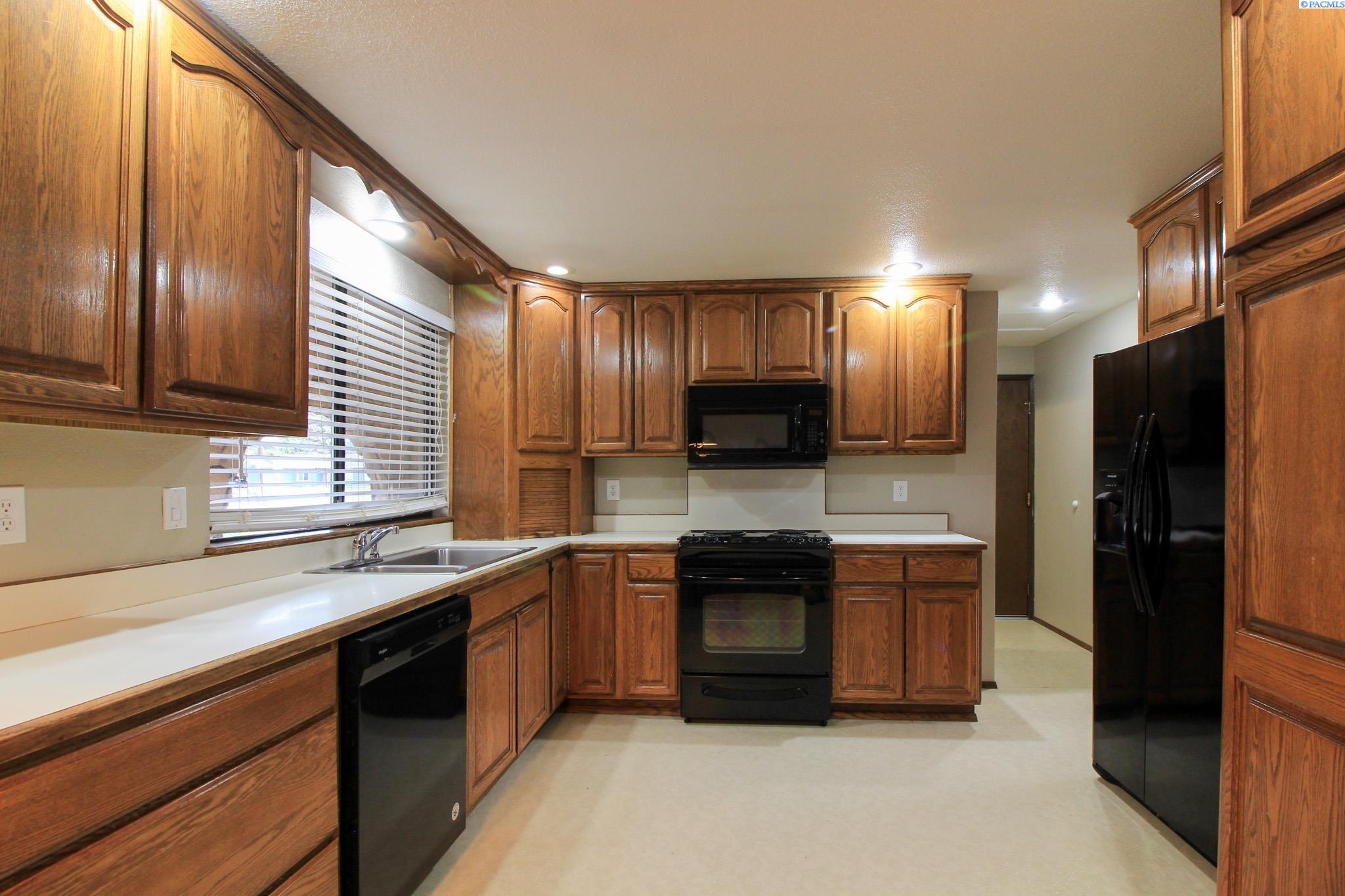 411 Snyder St, Richland, WA 99354