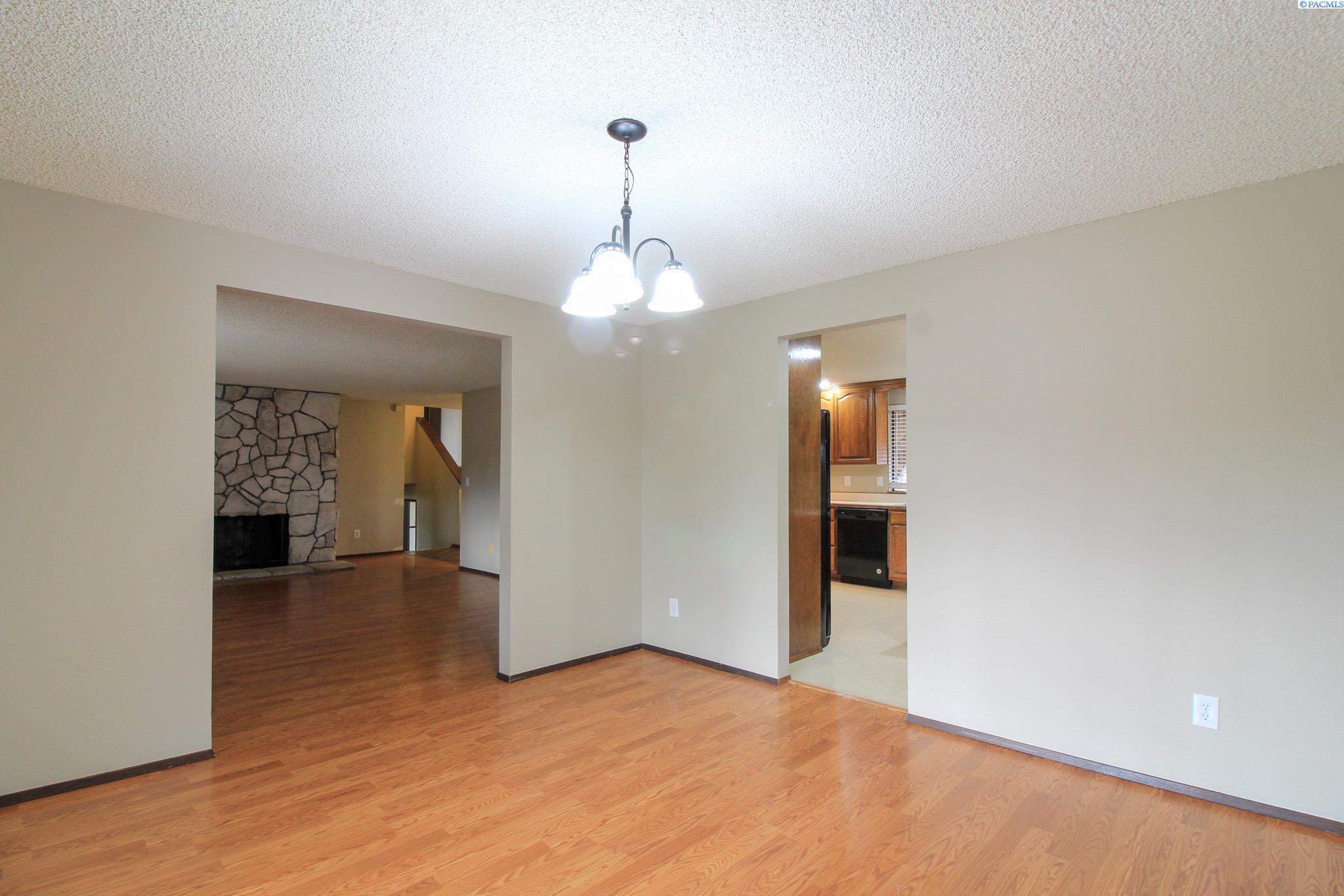 411 Snyder St, Richland, WA 99354