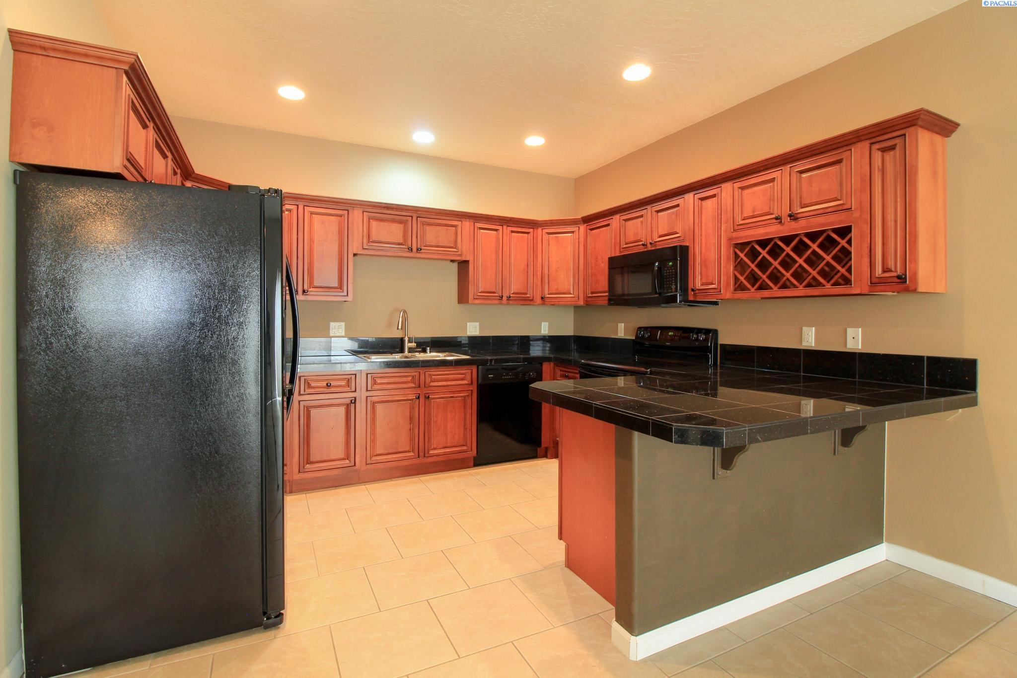 114 Tweedt Pl, Kennewick, WA 99336