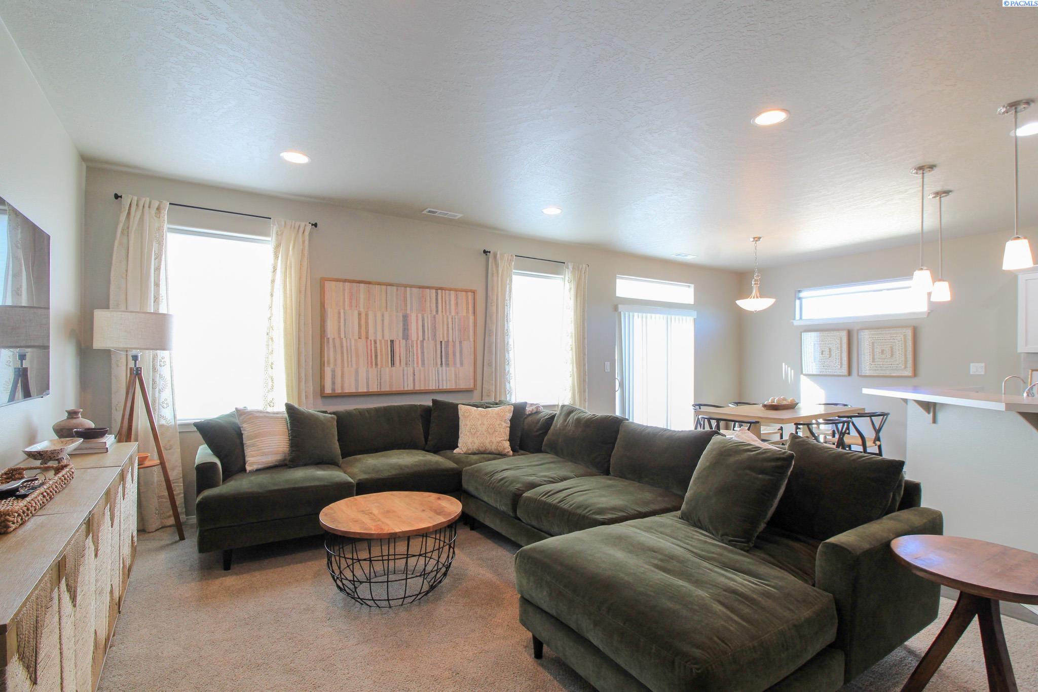 2933 Castle Rock Blvd, Richland, WA 99352