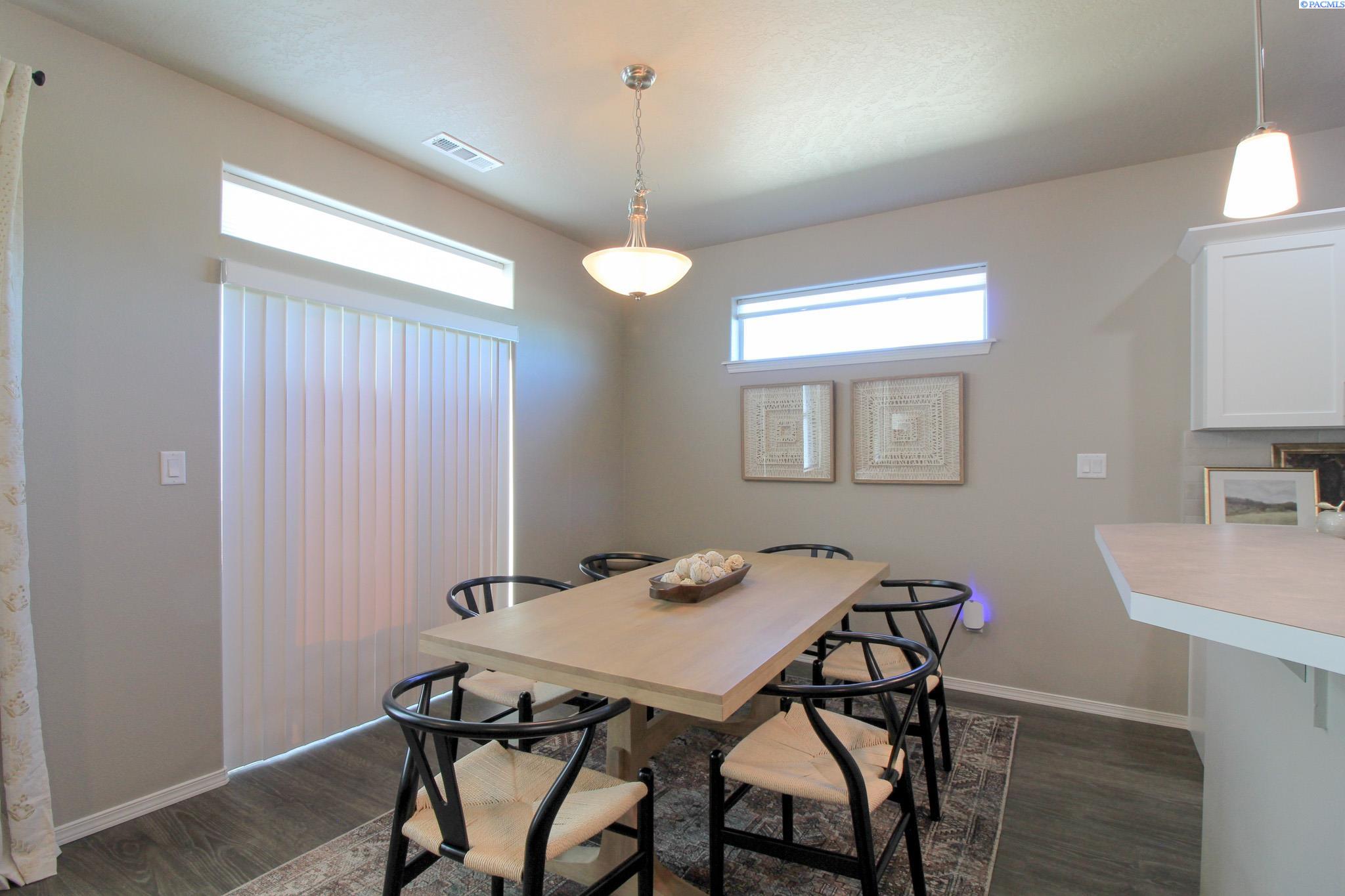 2933 Castle Rock Blvd, Richland, WA 99352