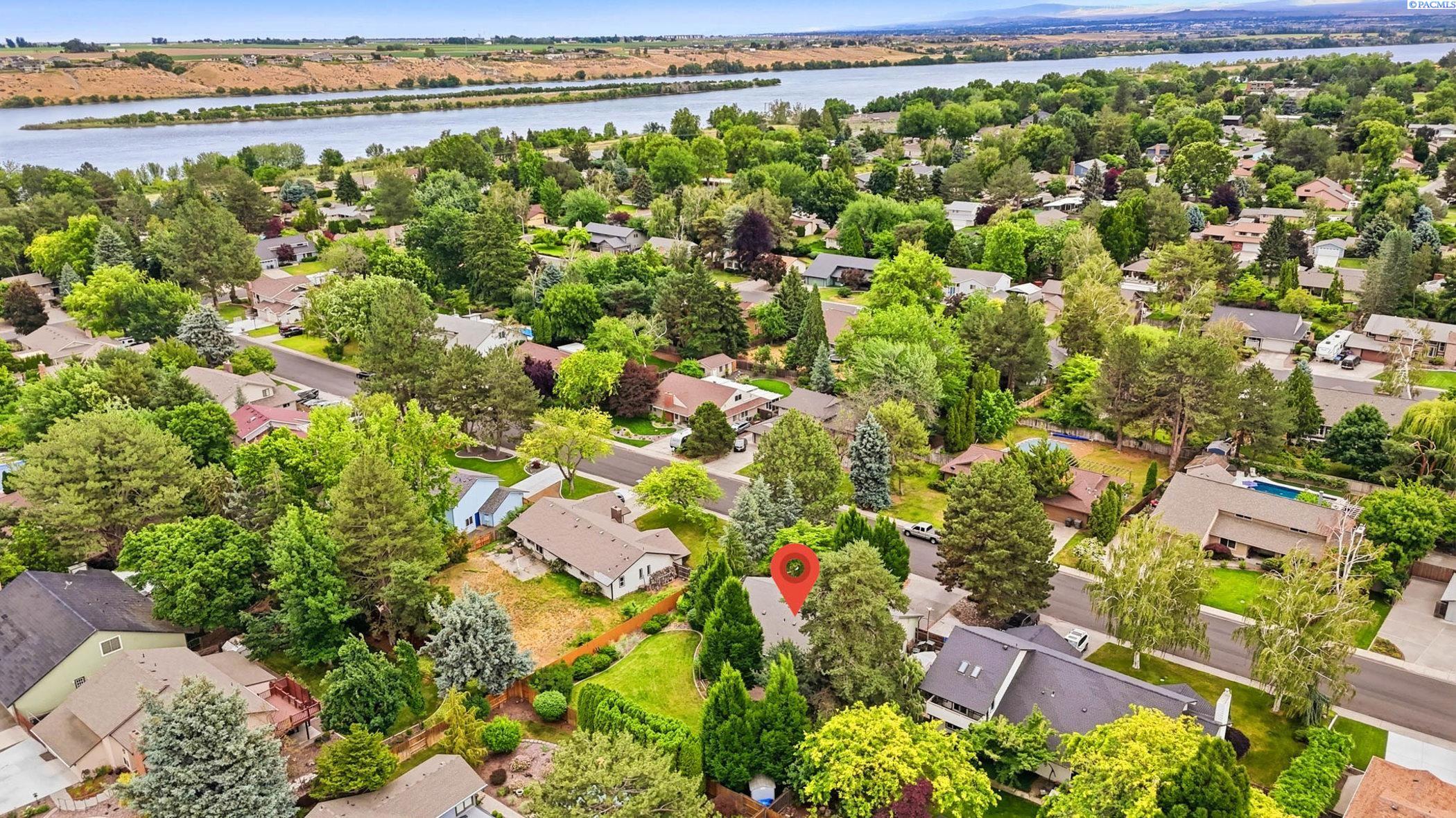 138 Sherman St, Richland, WA 99354