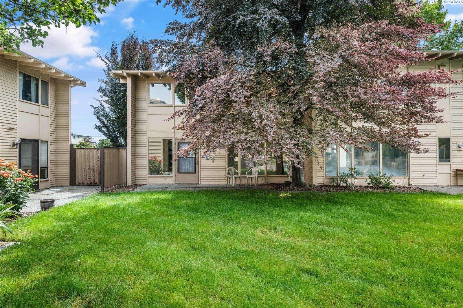 1621 Mowry Square #201, Richland WA 99354