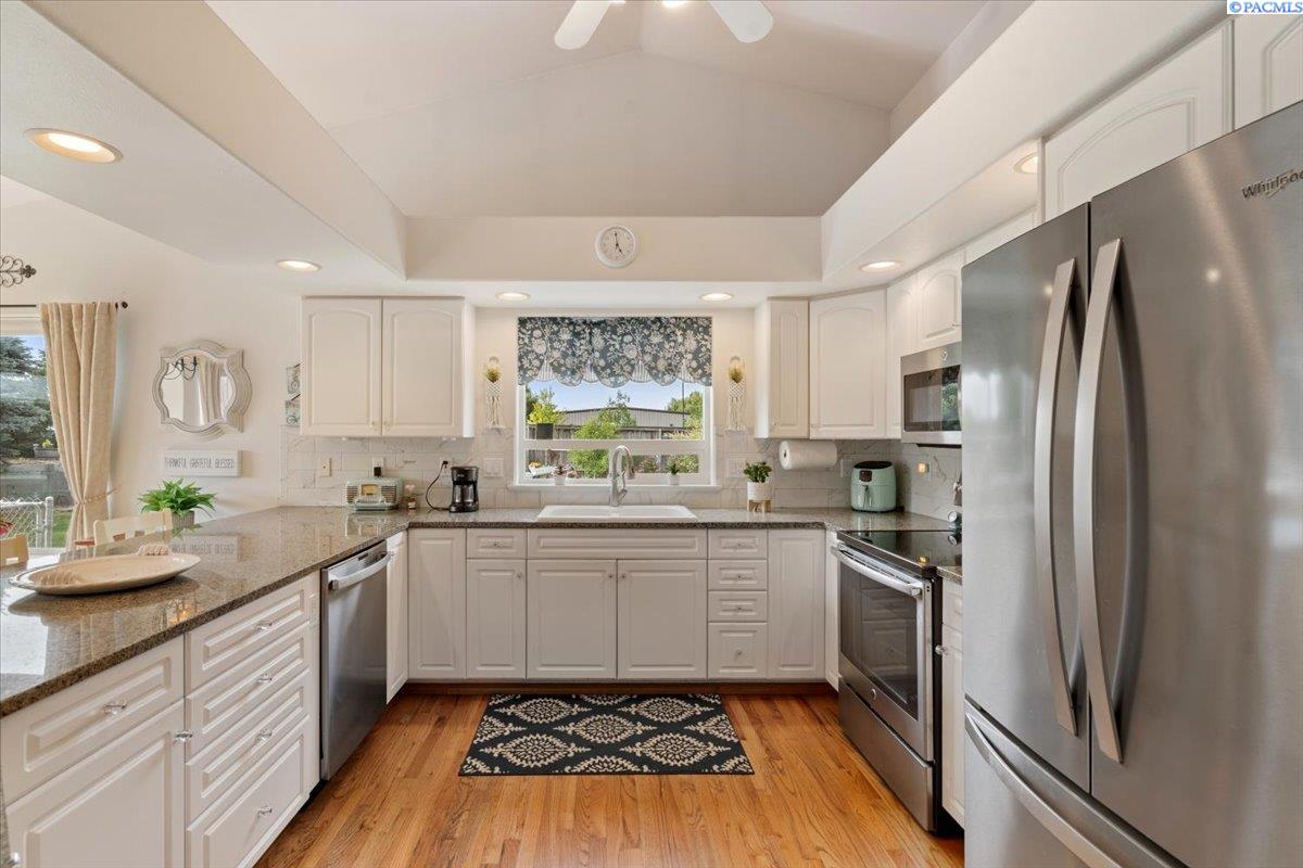 901 Sirron , Richland, WA 99352