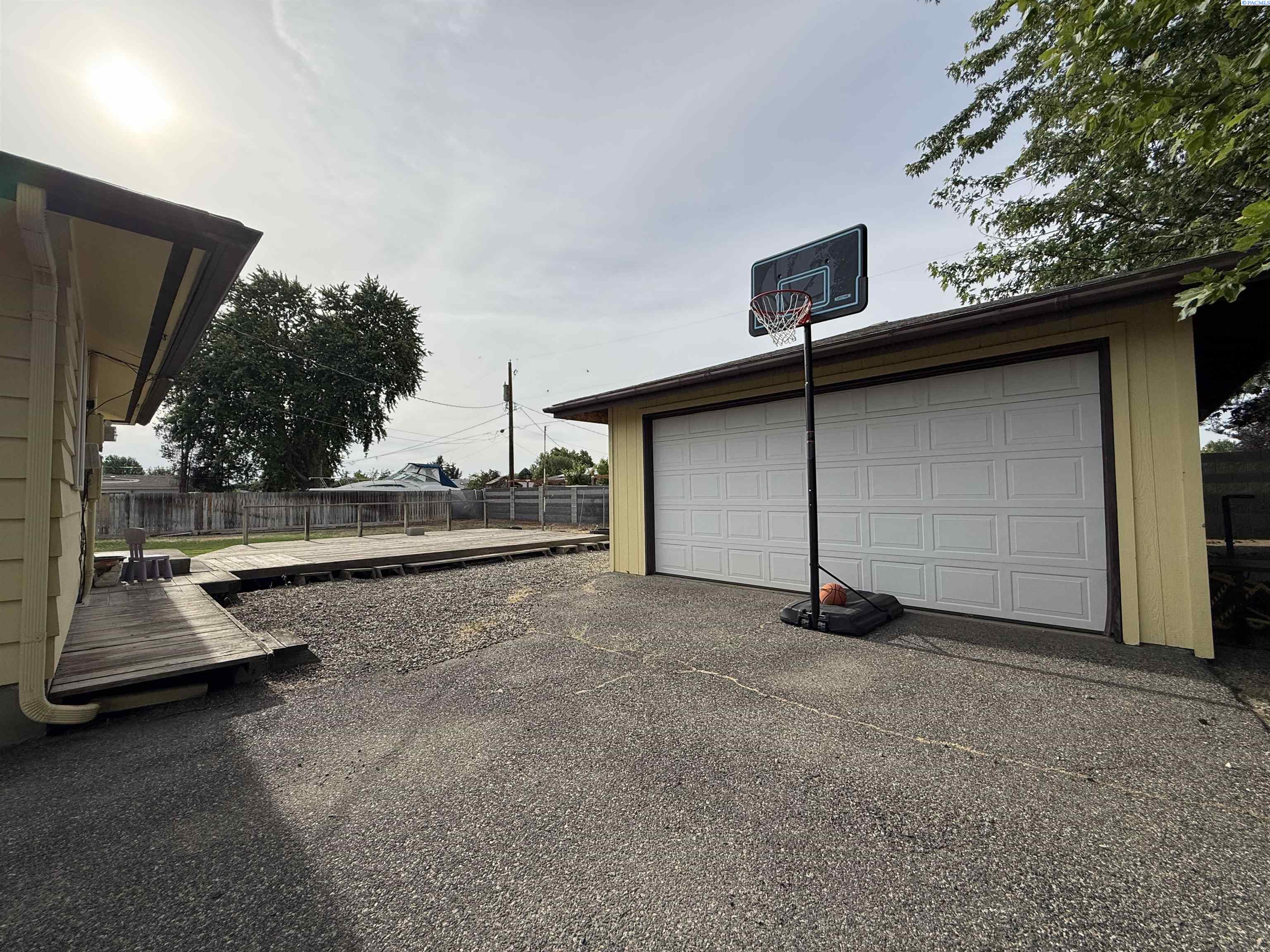 3903 Nixon St, Pasco, WA 99301