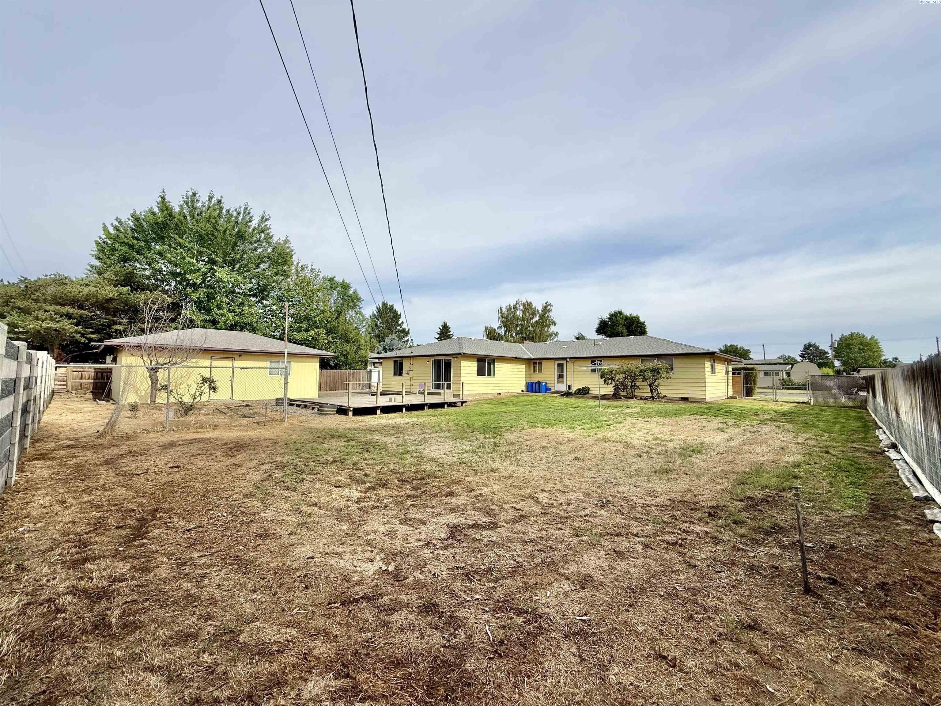 3903 Nixon St, Pasco, WA 99301