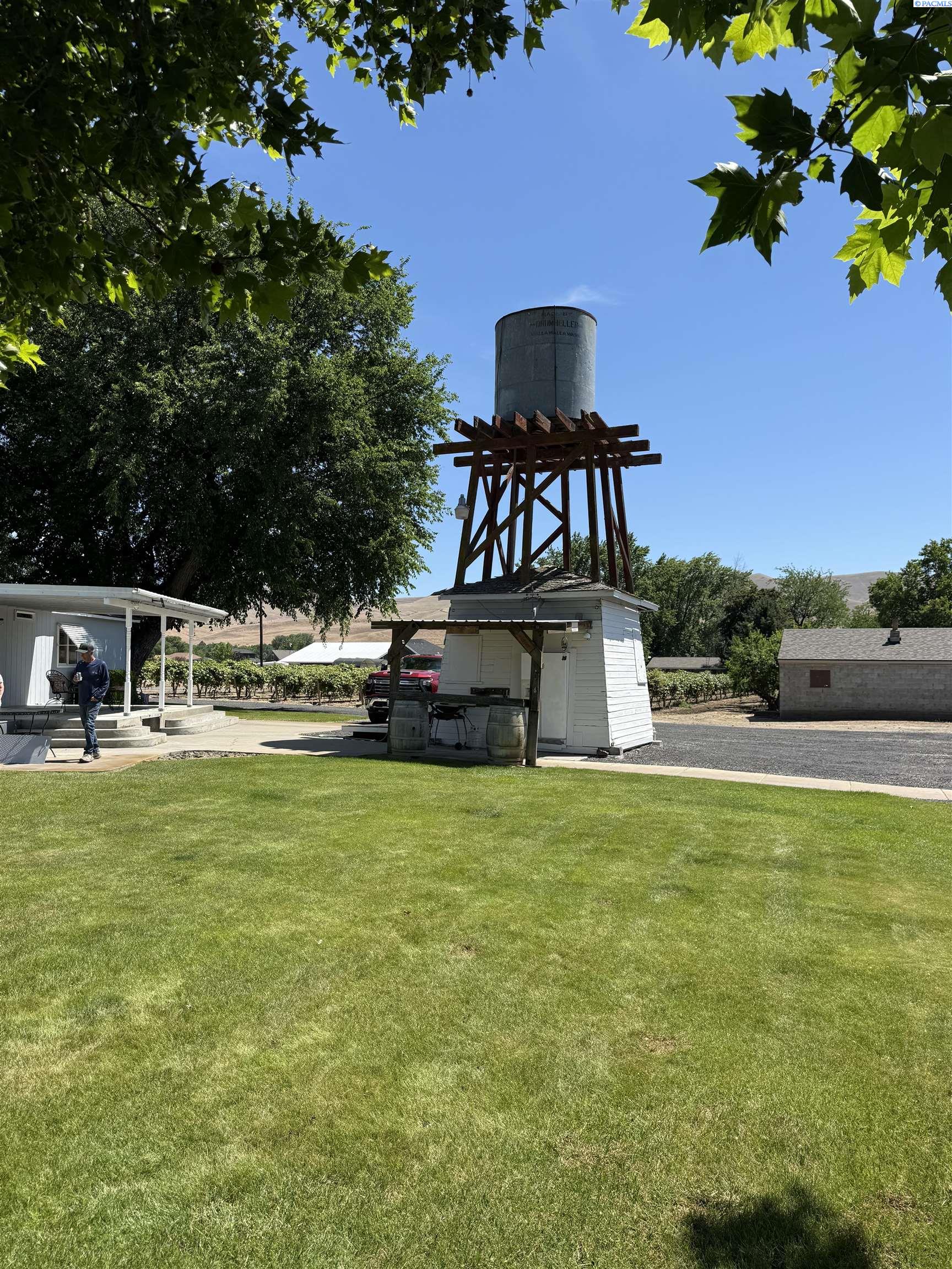 1170 Lower County Line Rd, Prosser, WA 99350