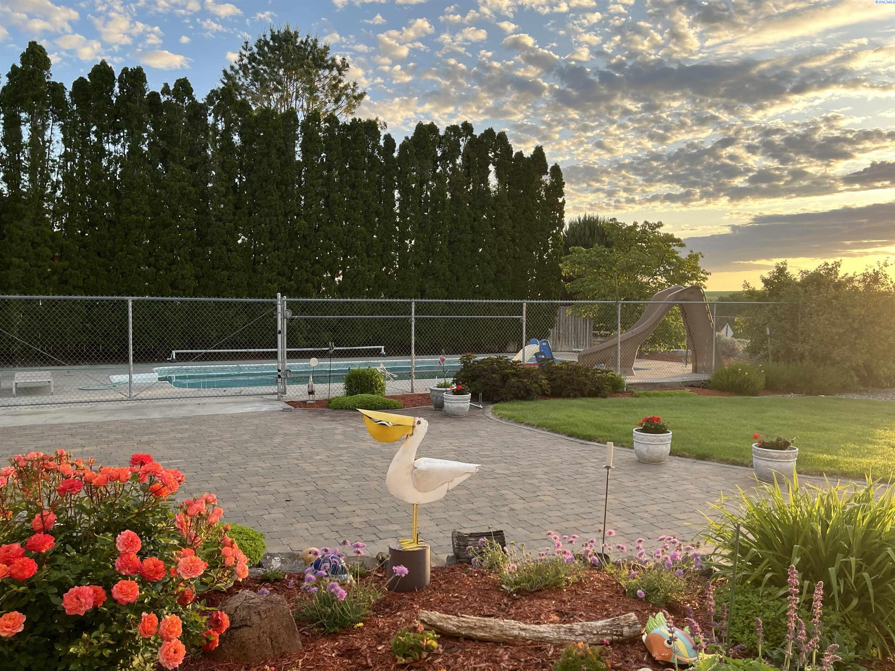 45204 Shannon , West Richland, WA 99353-8705