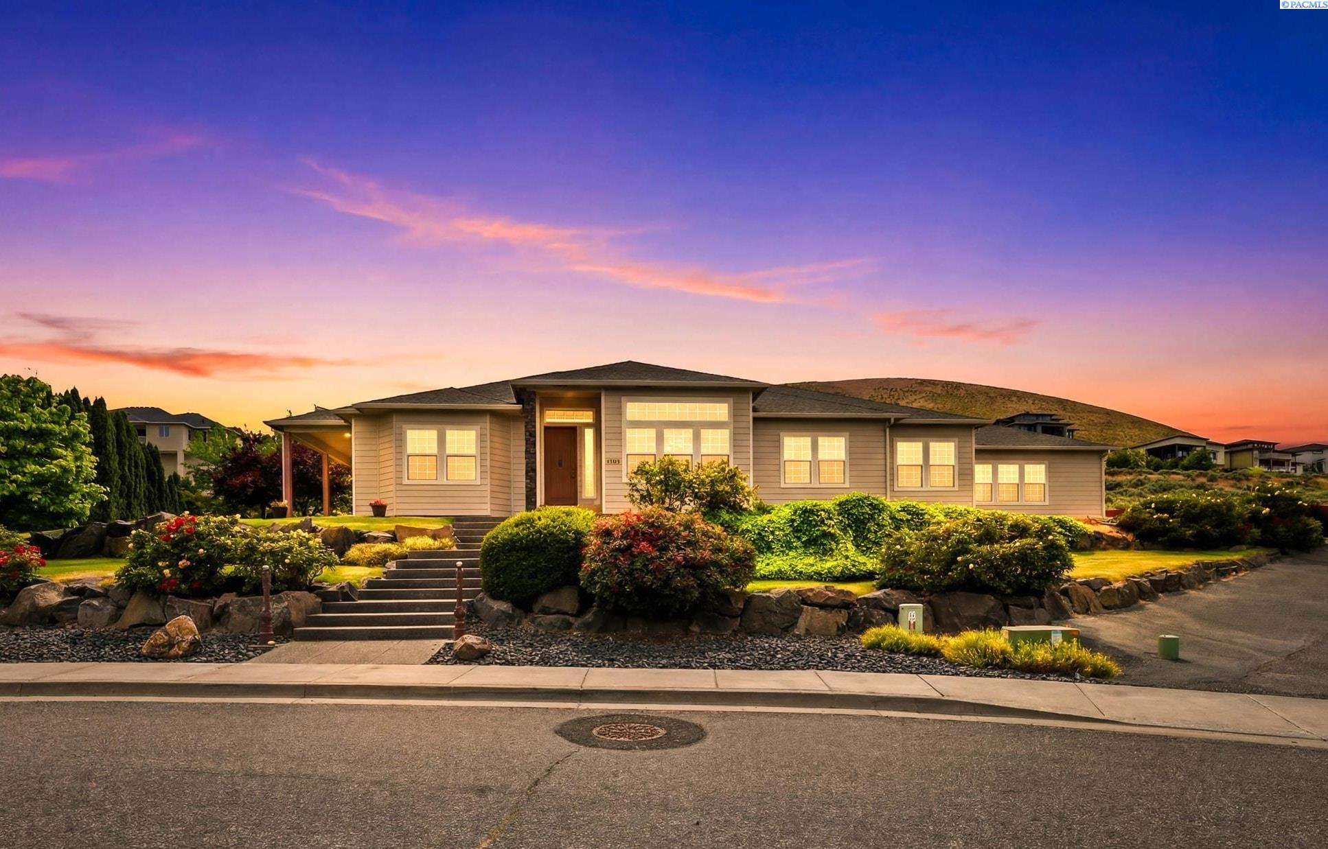 5121 Milky Way, West Richland, WA 99353