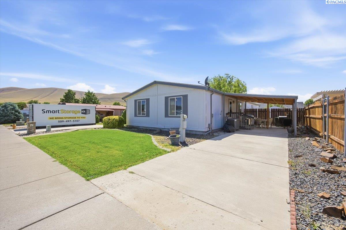 411 Birch Ct, Benton City, WA 99320