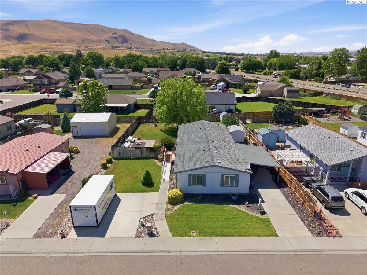 411 Birch Ct, Benton City, WA 99320