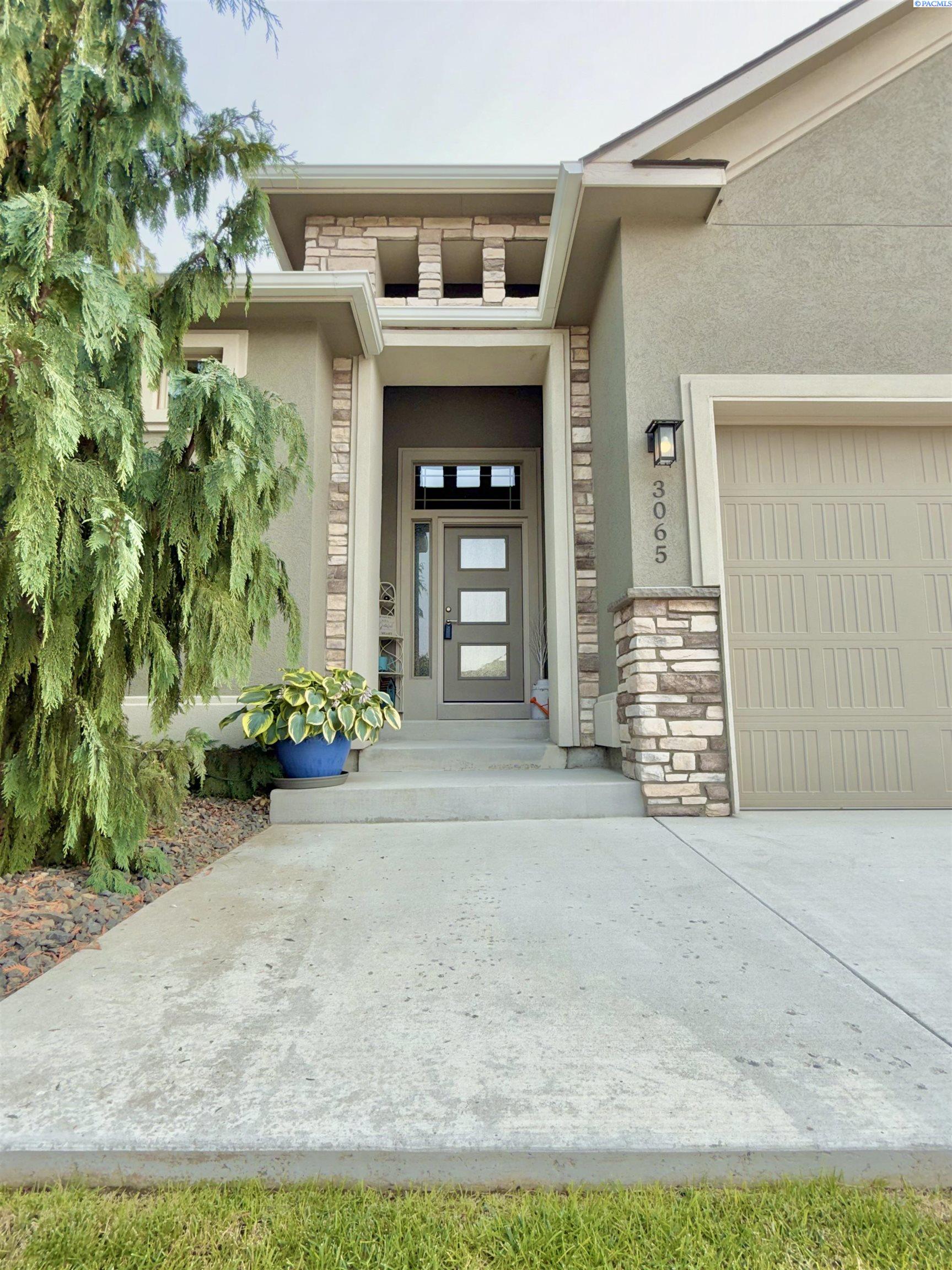 3065 Wild Canyon Way, Richland, WA 99354