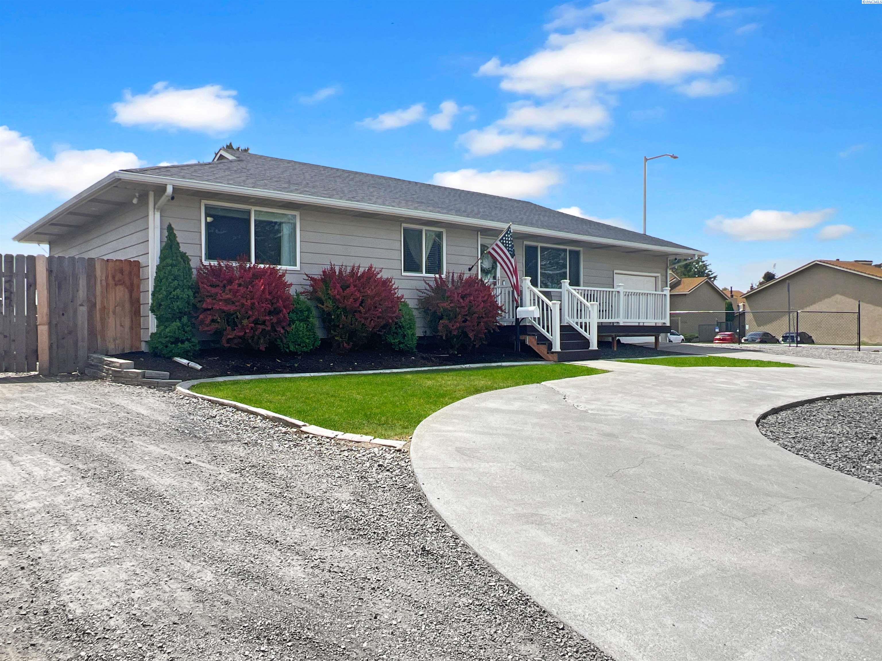 805 Catskill St, Richland, WA 99354