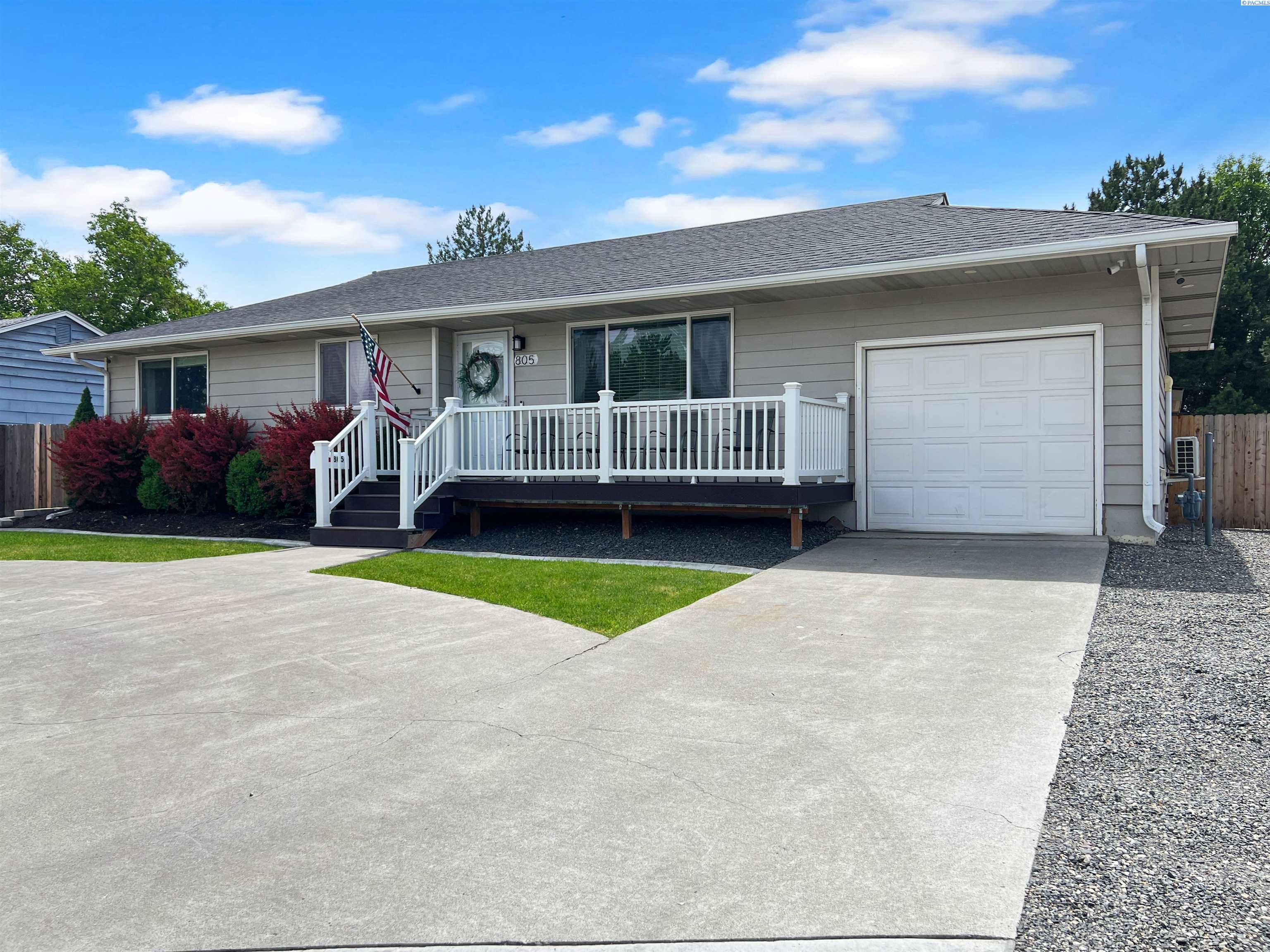 805 Catskill St, Richland, WA 99354