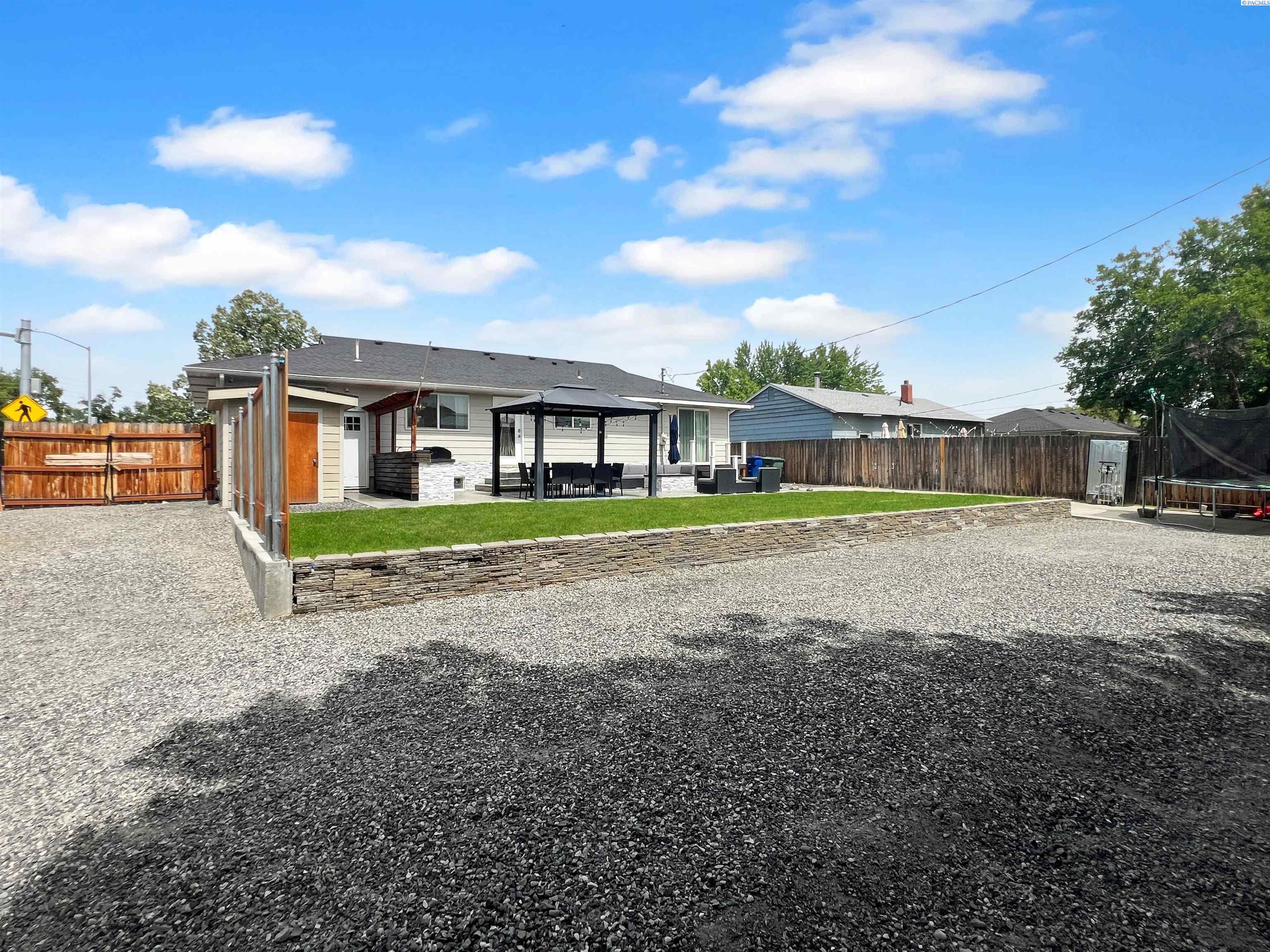 805 Catskill St, Richland, WA 99354