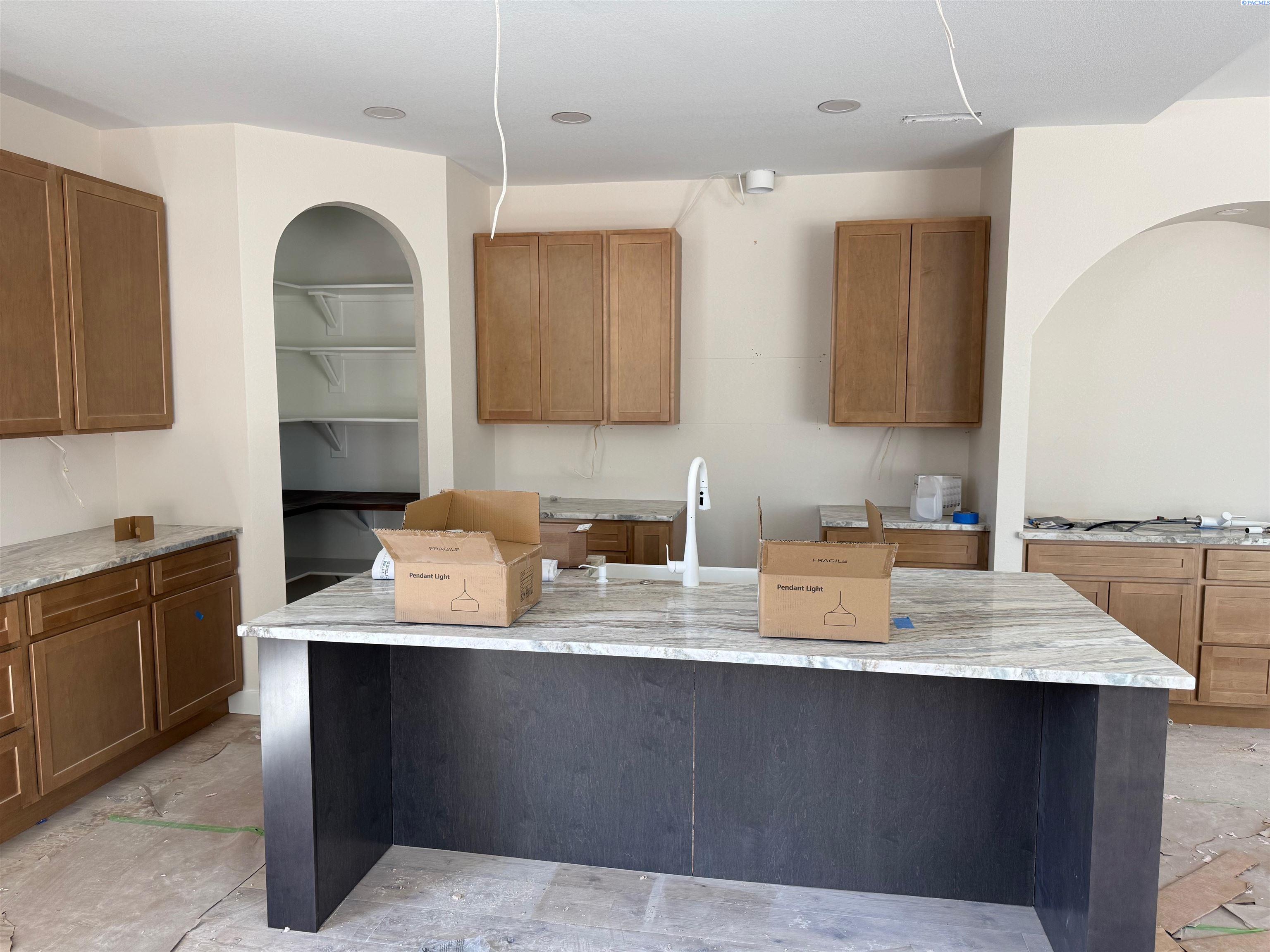 7119 6th Ave, Kennewick, WA 99336
