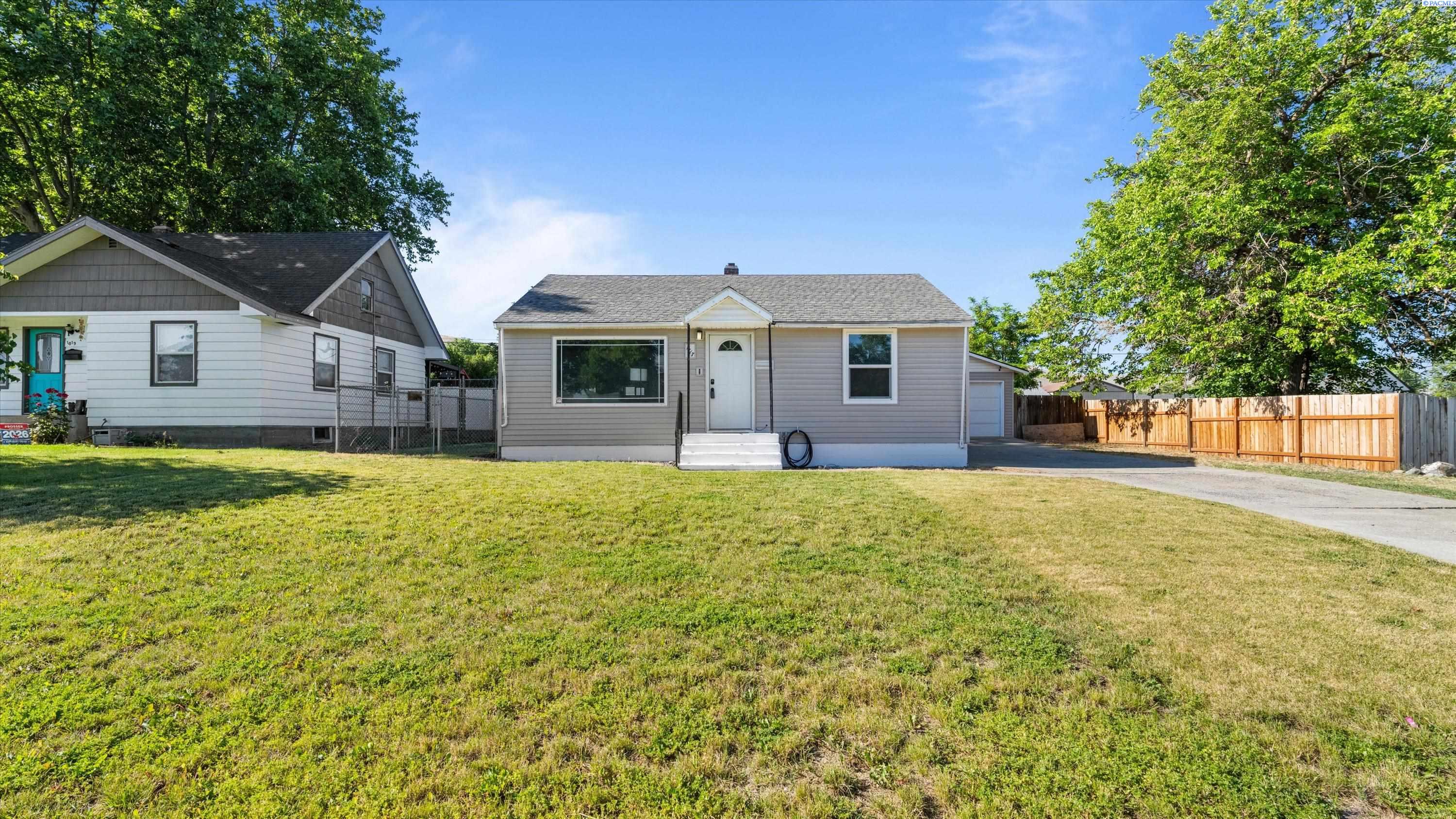 1817 Benson Ave, Prosser, WA 99350