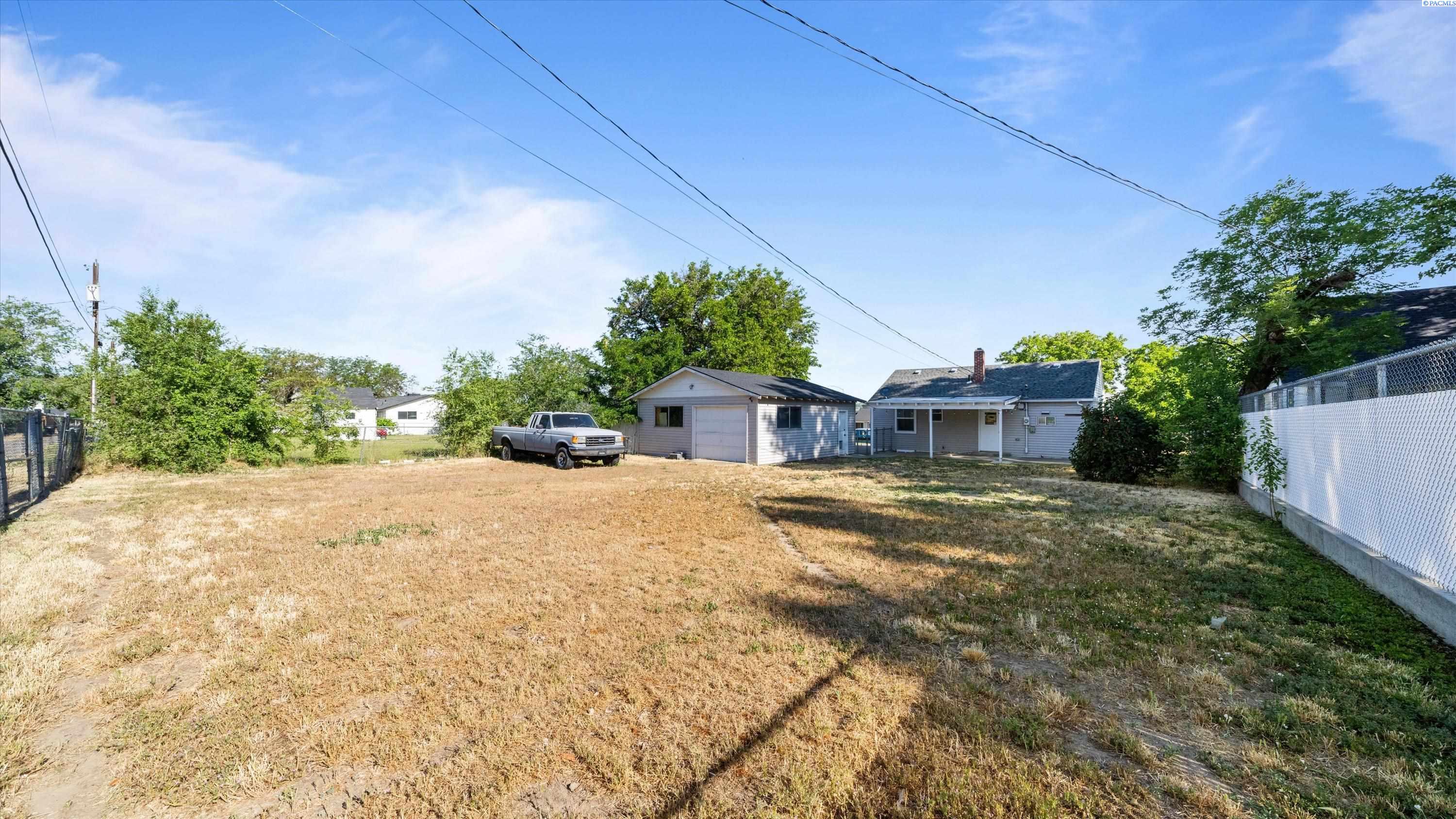 1817 Benson Ave, Prosser, WA 99350